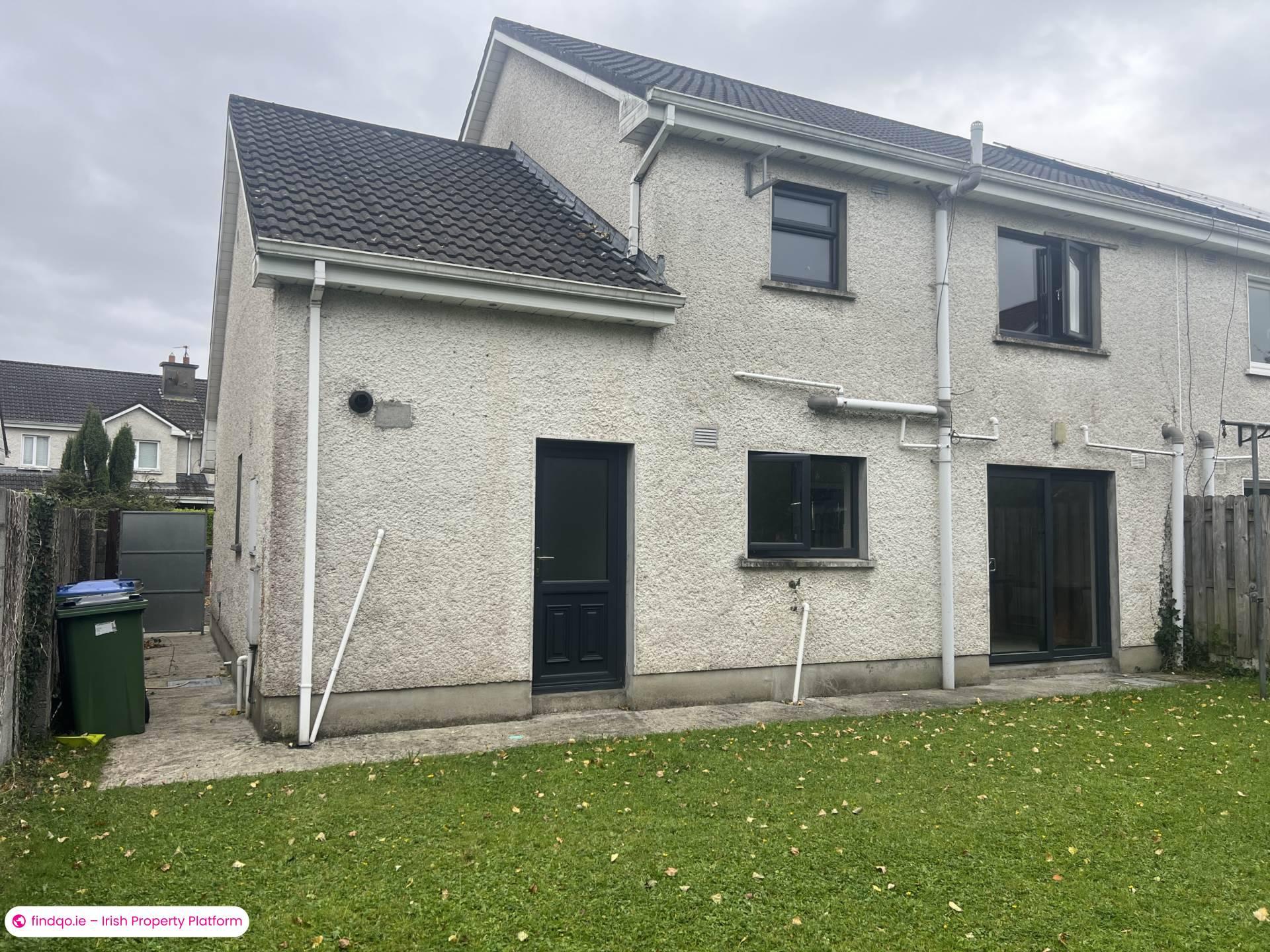 Semi-detached house for Sale in Courtfields, Raheen