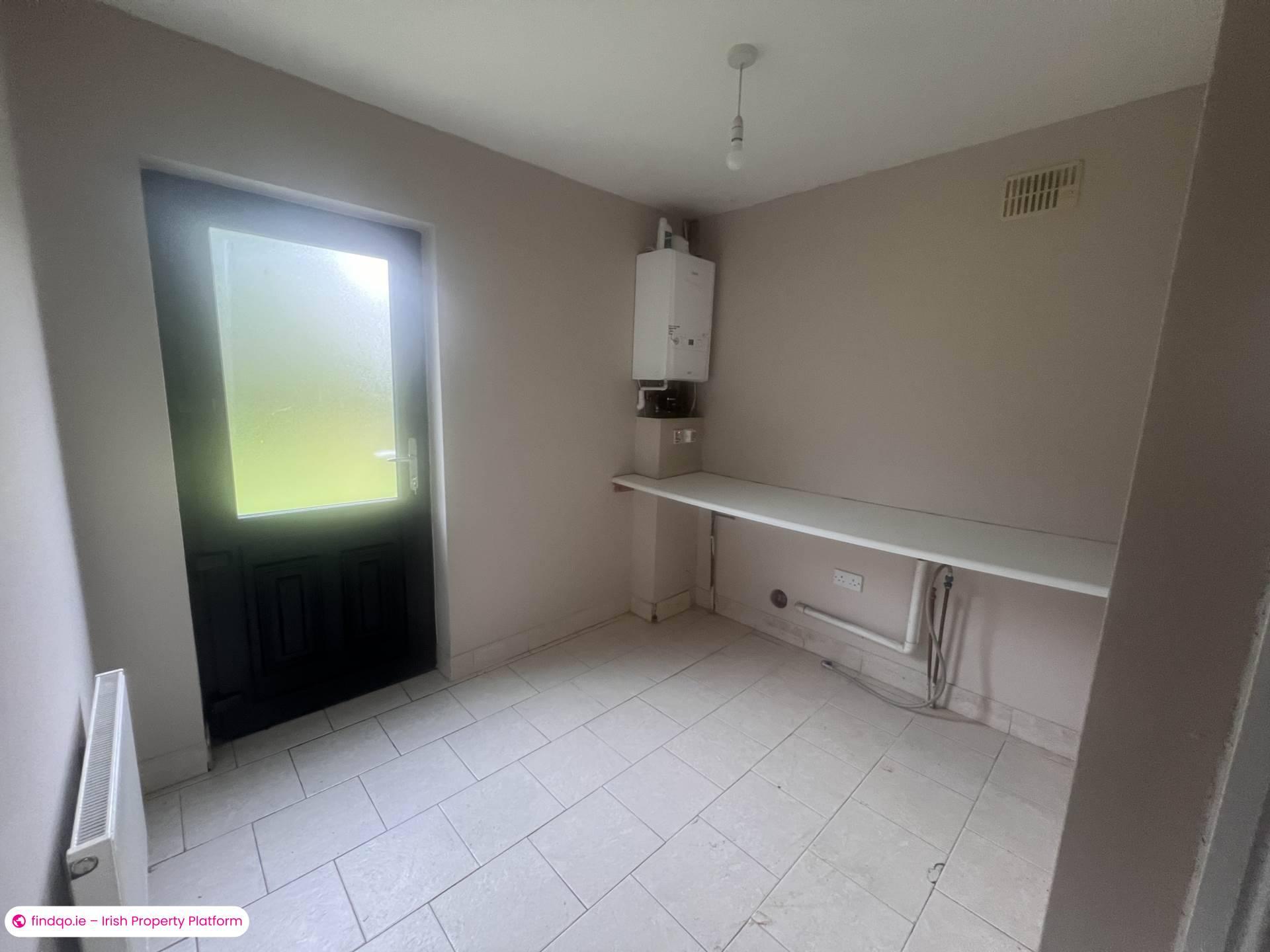 Semi-detached house for Sale in Courtfields, Raheen