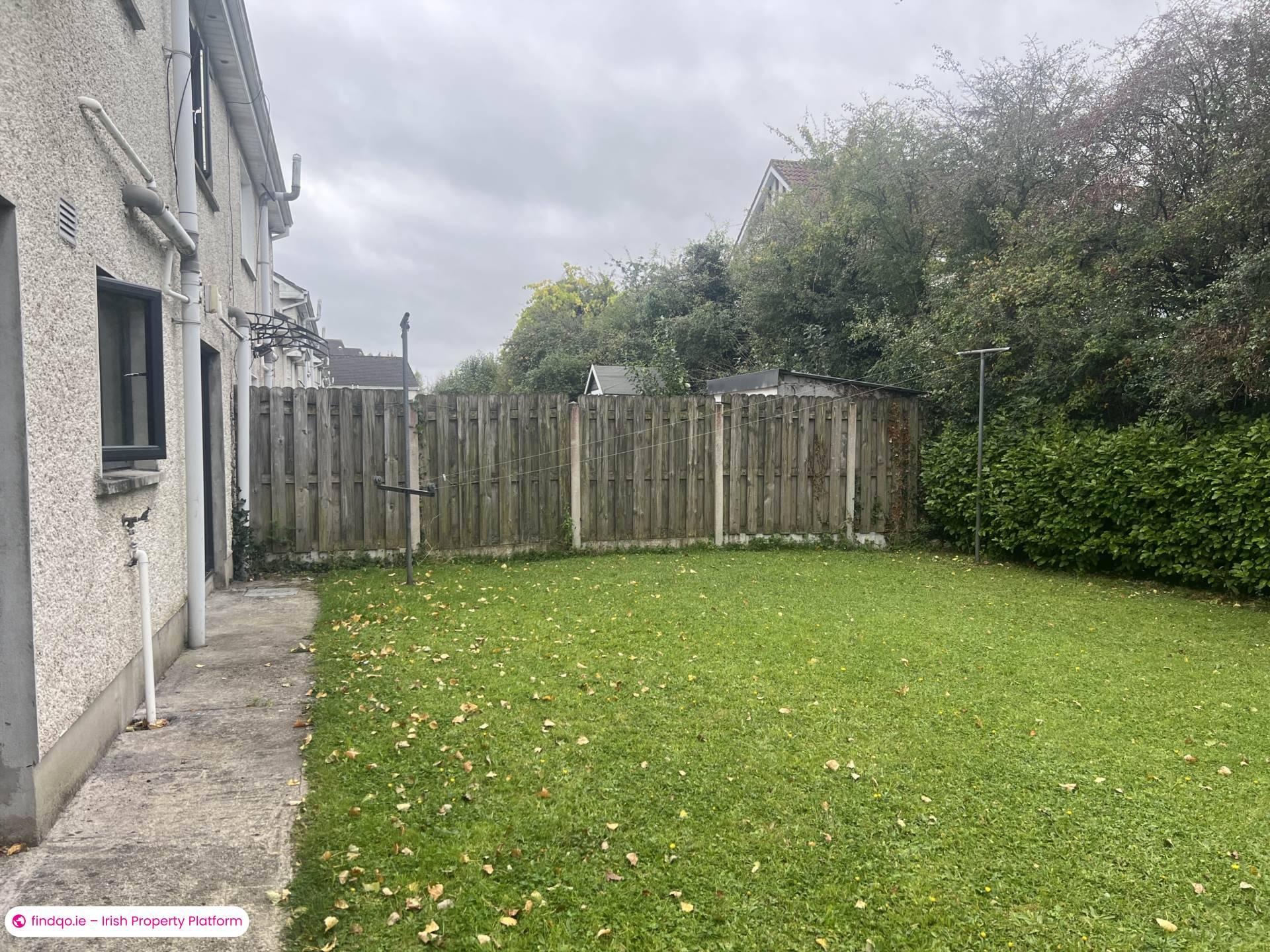 Semi-detached house for Sale in Courtfields, Raheen