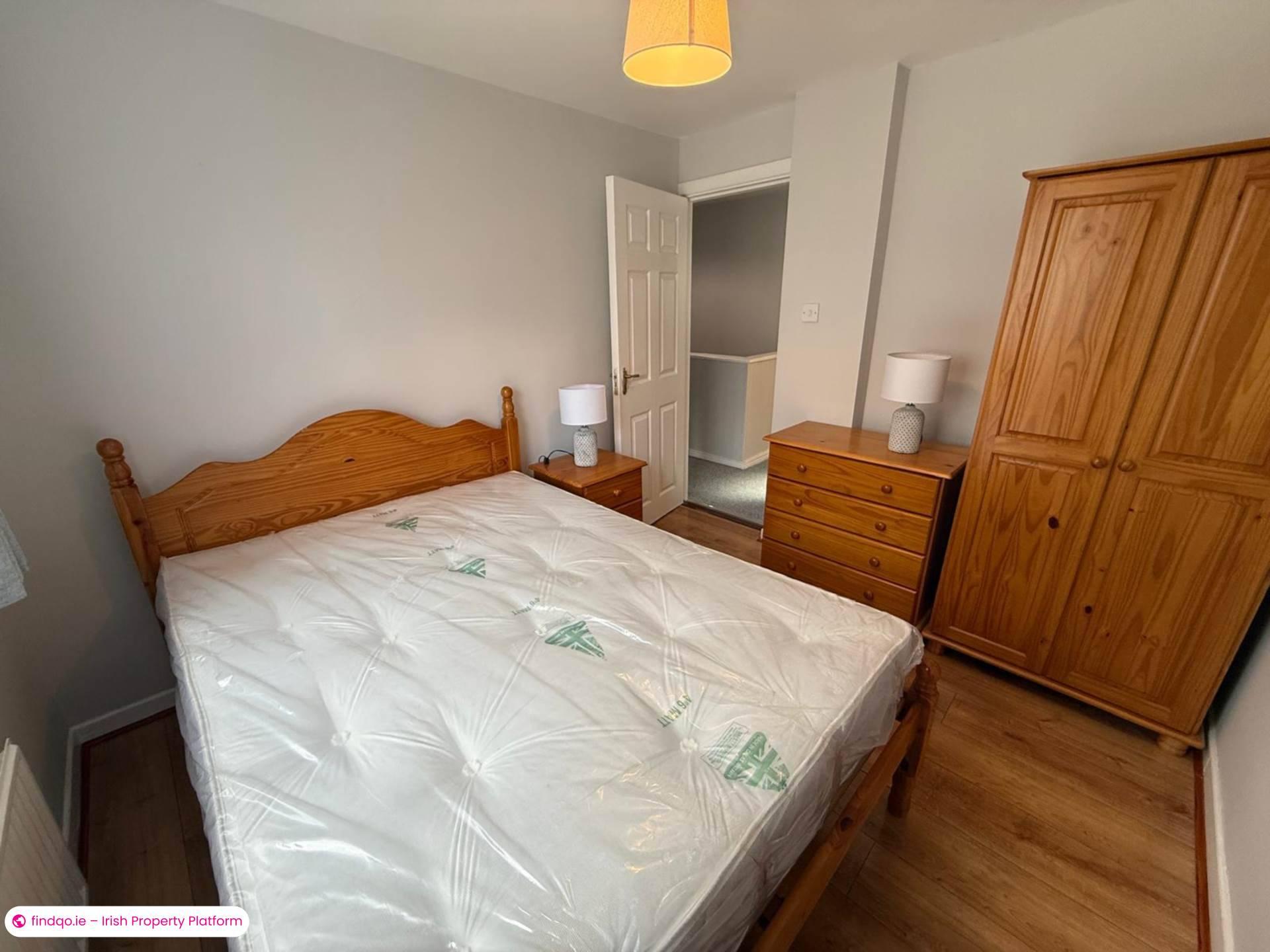 4 Bedroom Terraced house for Rent in Newcastle West, Limerick