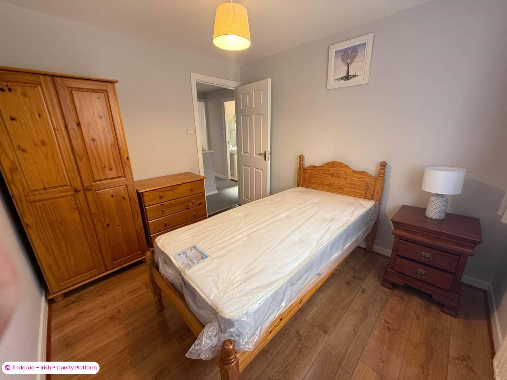 4 Bedroom Terraced house for Rent in Newcastle West, Limerick