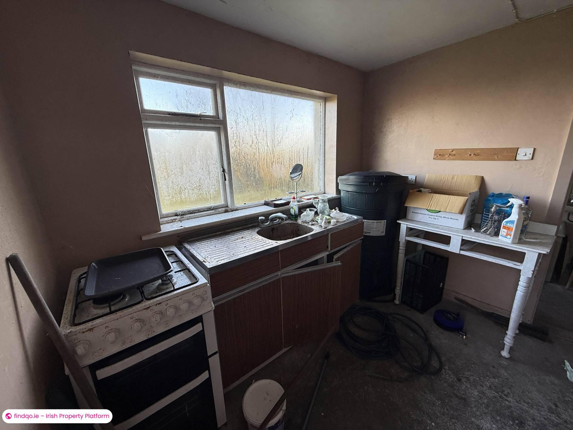 Detached house for Sale in Foynes, Limerick, V94 DK60