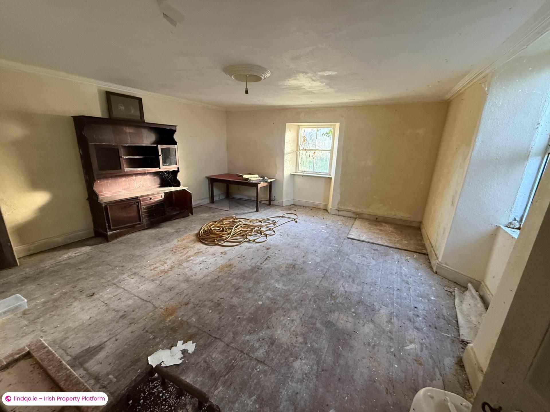 Detached house for Sale in Foynes, Limerick, V94 DK60