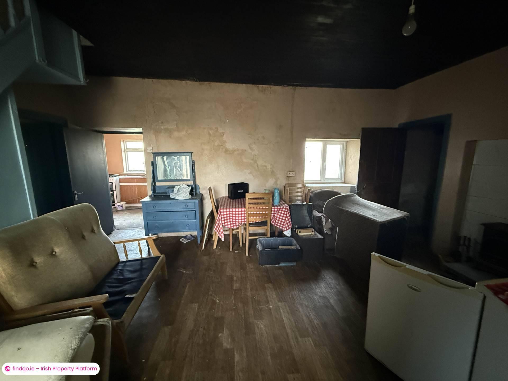 Detached house for Sale in Foynes, Limerick, V94 DK60