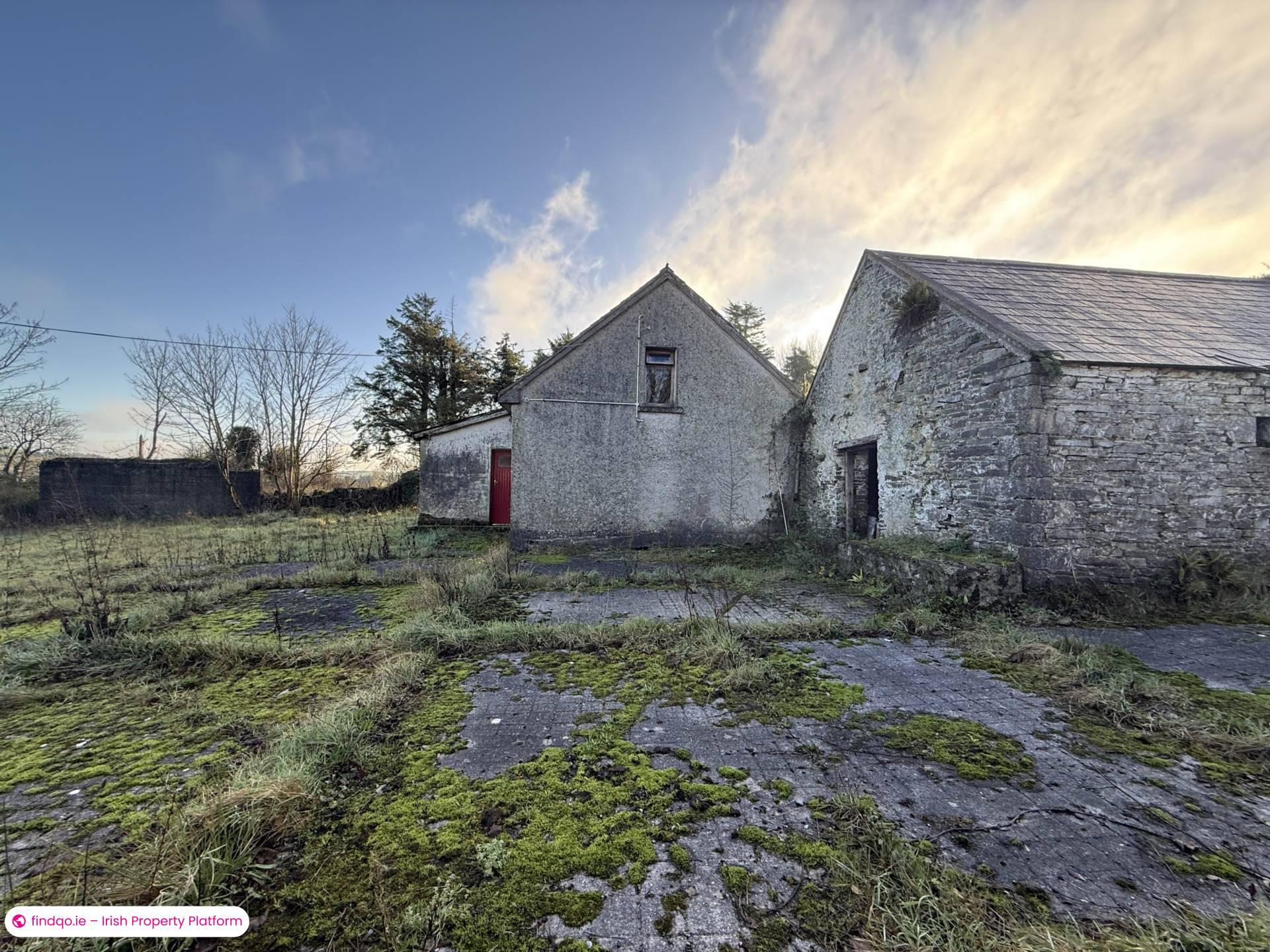 Detached house for Sale in Foynes, Limerick, V94 DK60