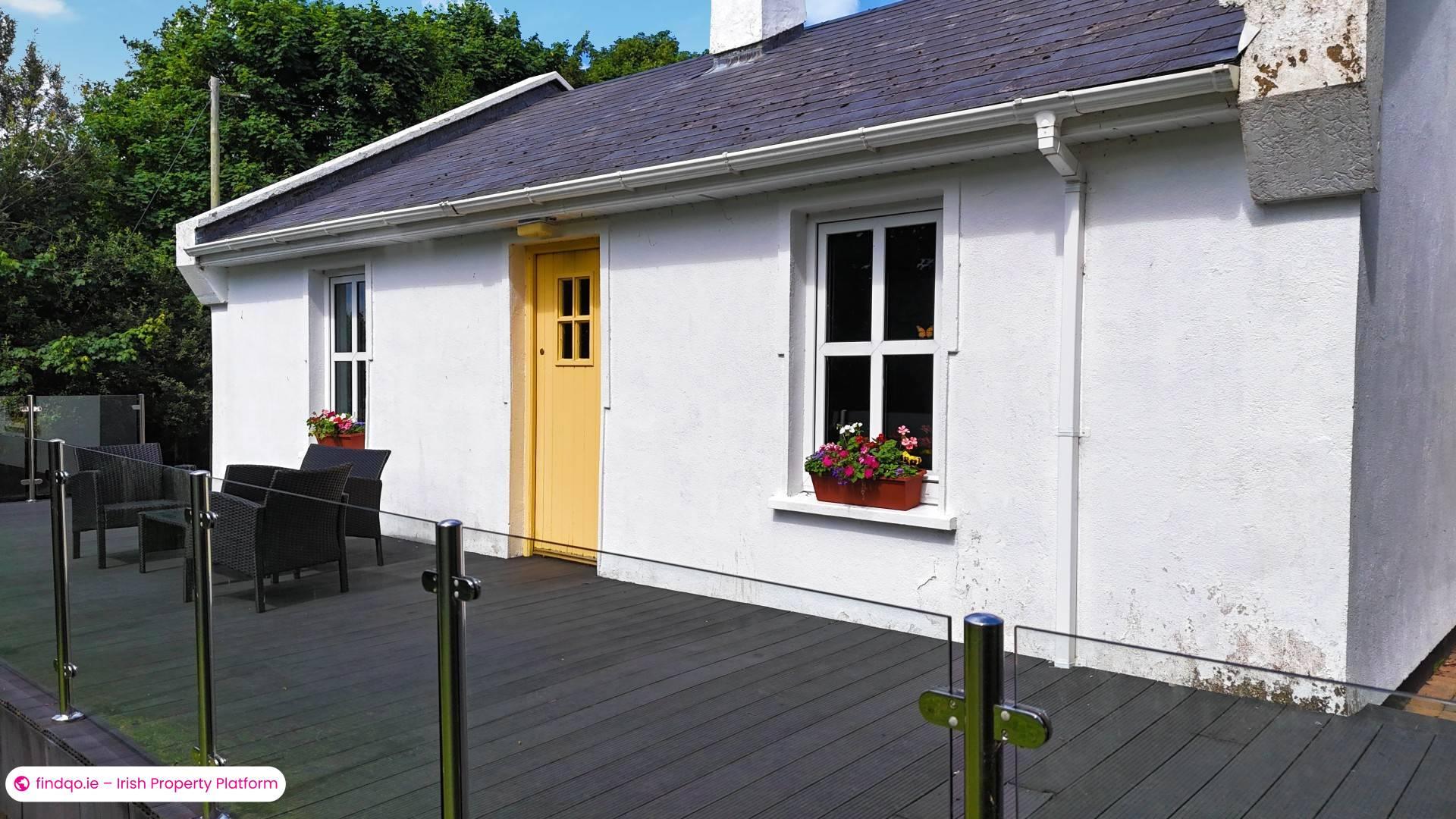 Detached house for Sale in Lettermacaward, Donegal