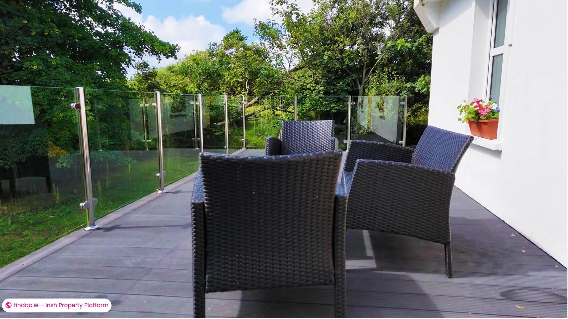 Detached house for Sale in Lettermacaward, Donegal