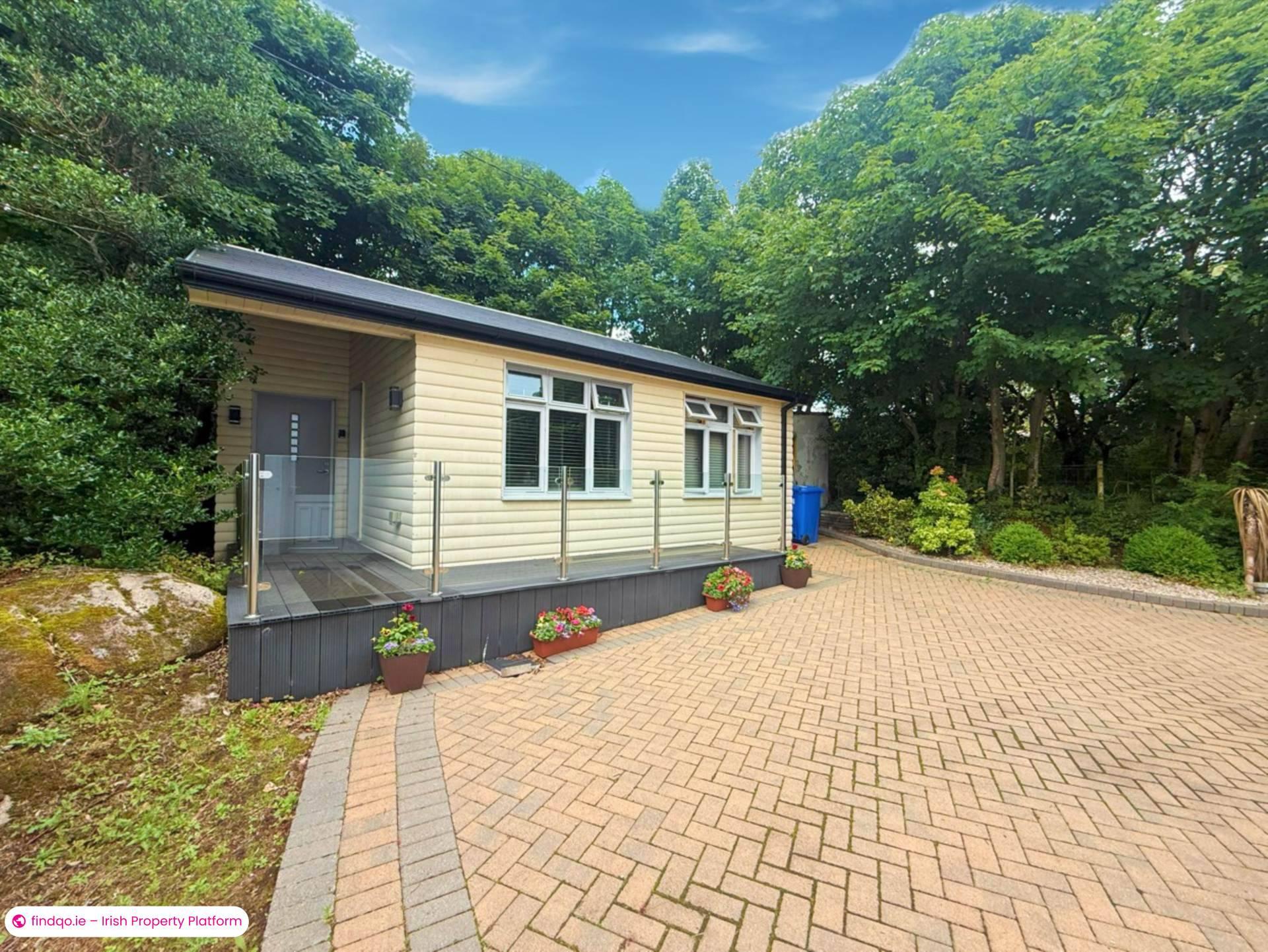 Detached house for Sale in Lettermacaward, Donegal