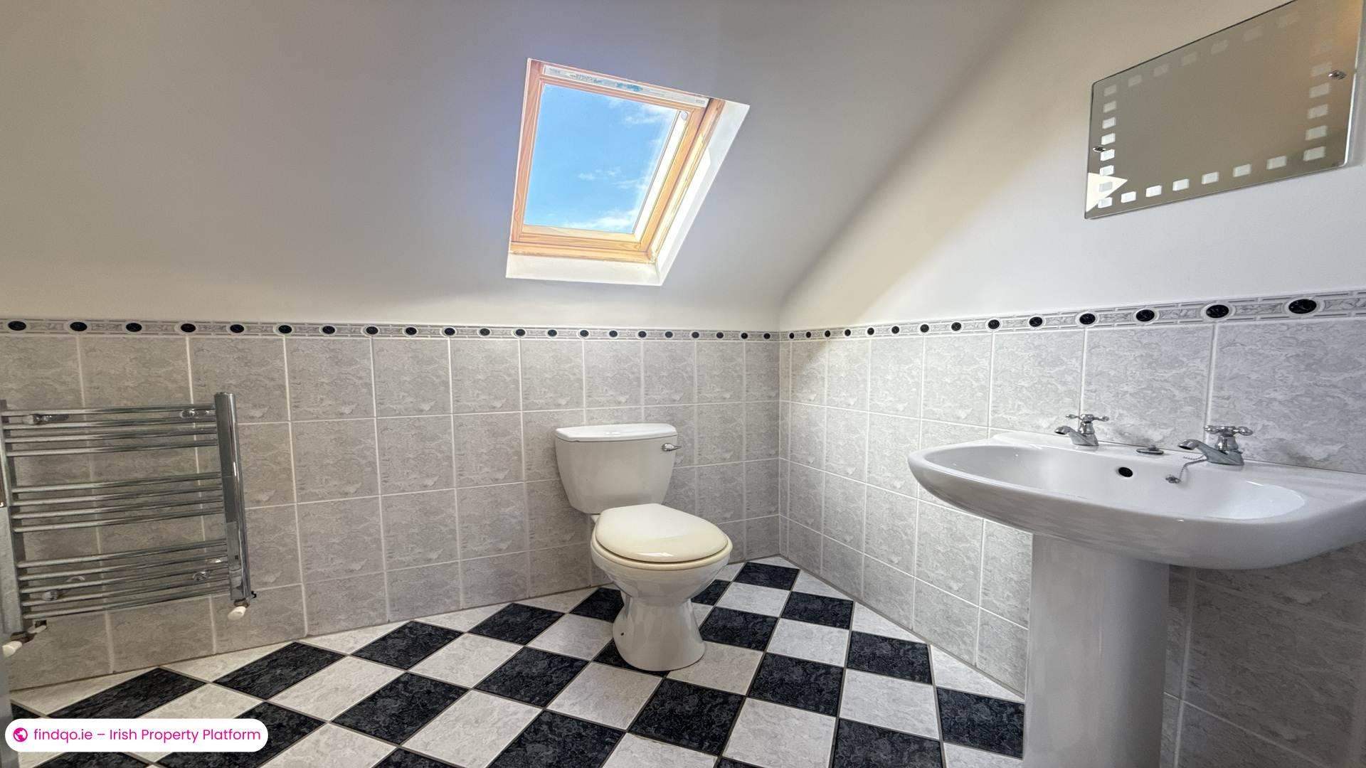 Detached house for Sale in Derrybeg, Donegal