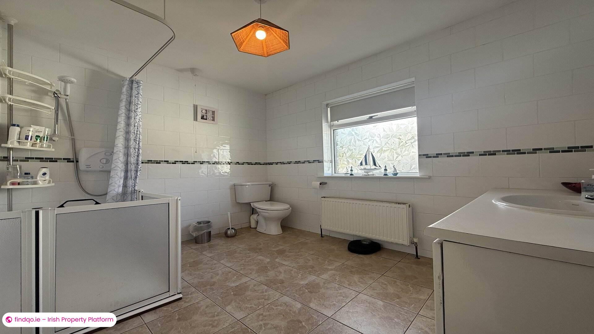 Detached house for Sale in Derrybeg, Donegal