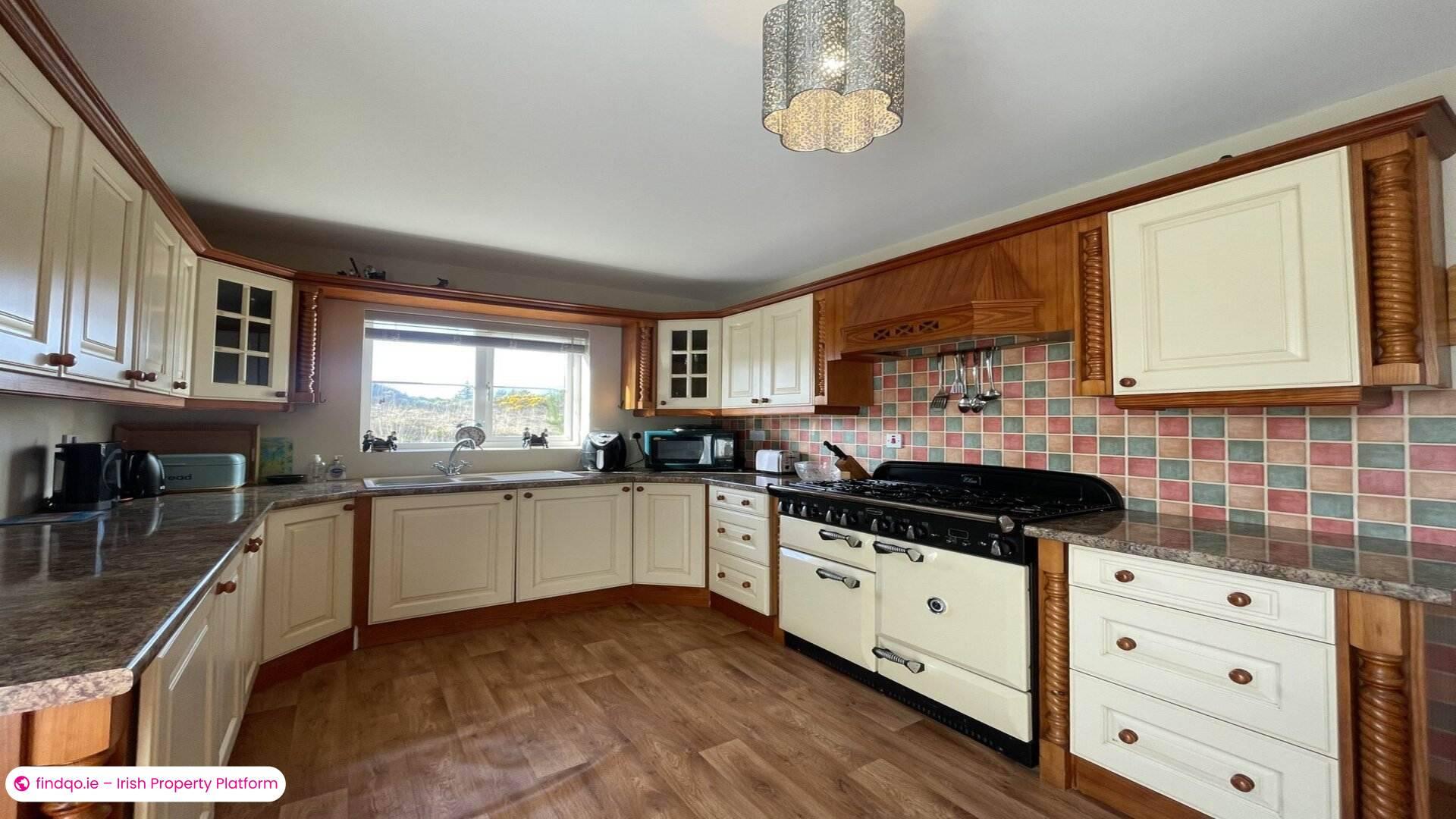 Semi-detached house for Sale in Gweedore, Donegal
