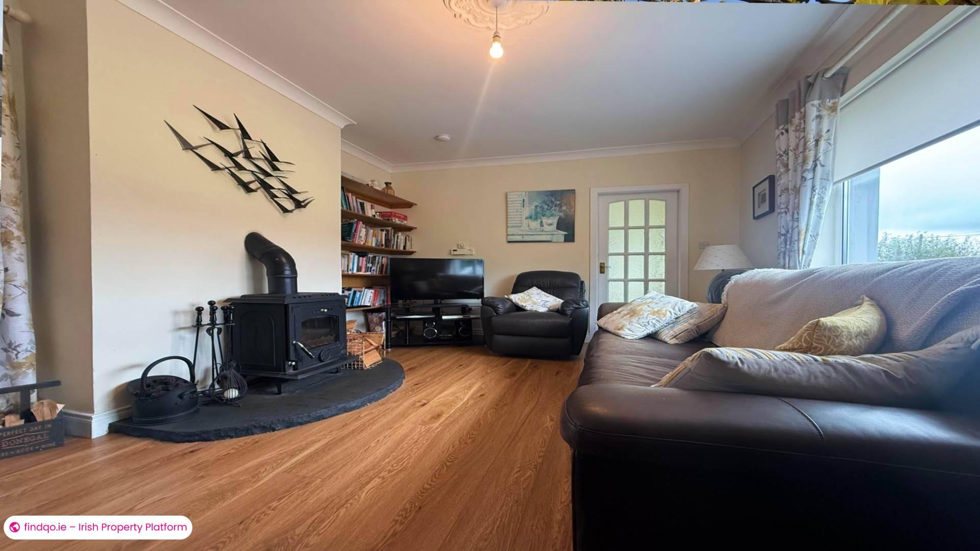 Detached house for Sale in Lettermacaward, Donegal