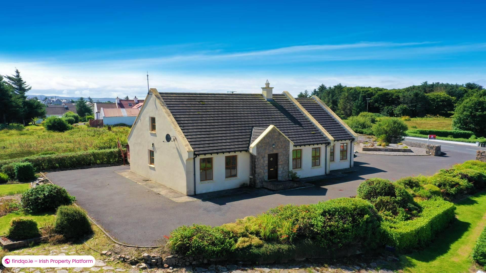 Detached house for Sale in Burtonport, Donegal