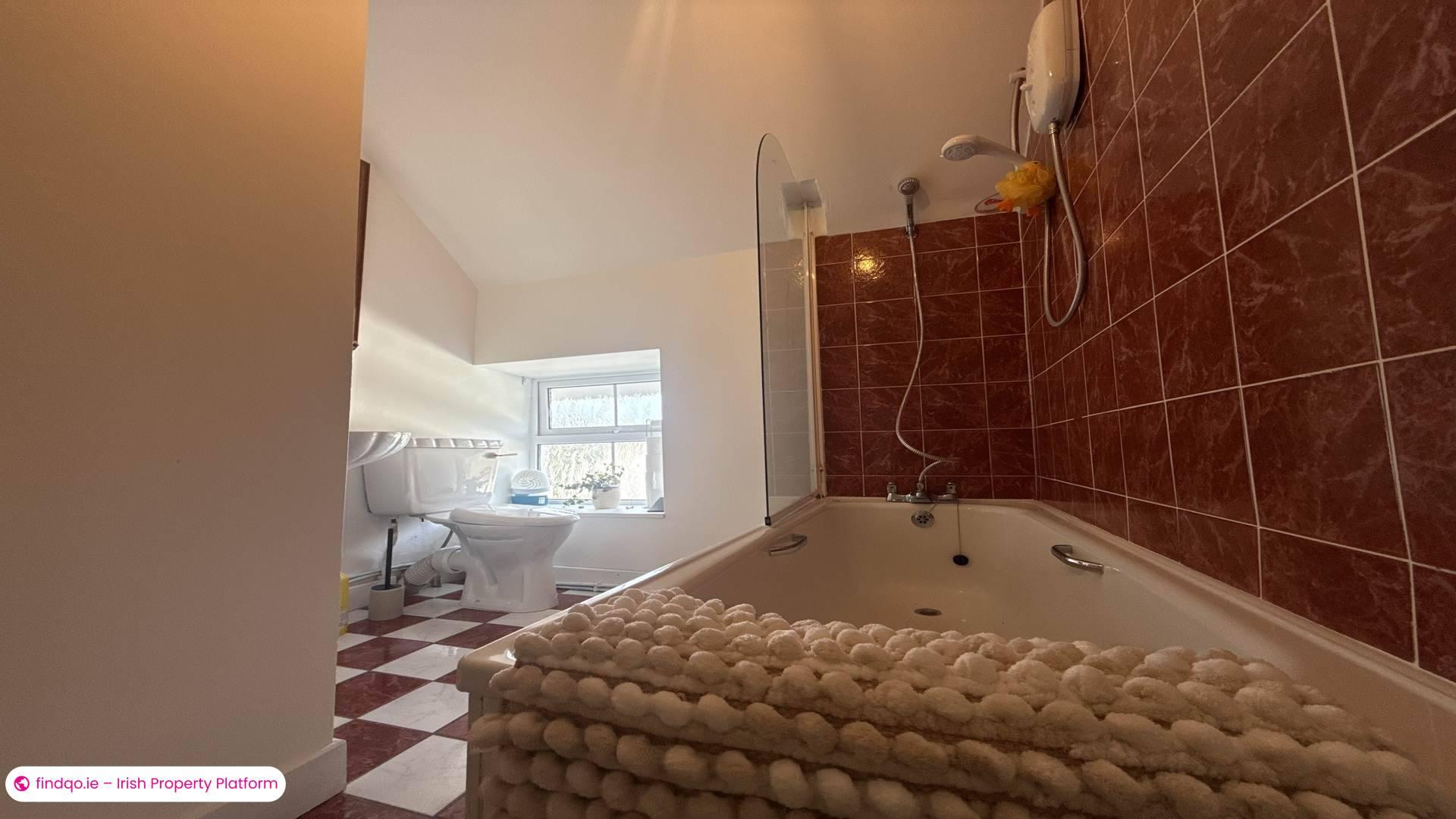 Detached house for Sale in Gortahork, Donegal