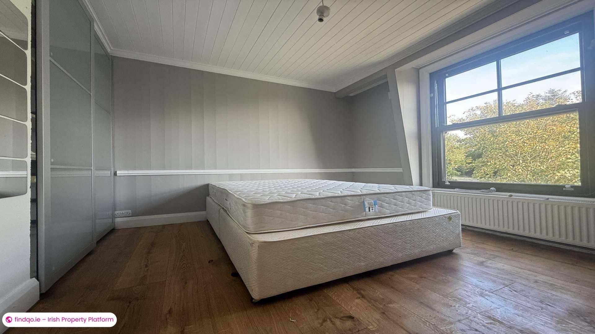 Detached house for Sale in Burtonport, Donegal