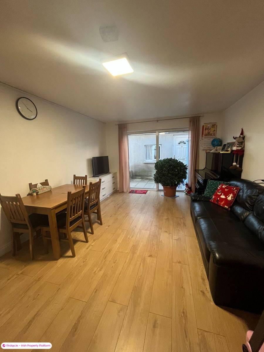 Terraced house for Sale in Pennywell, Limerick, V94 KD5E