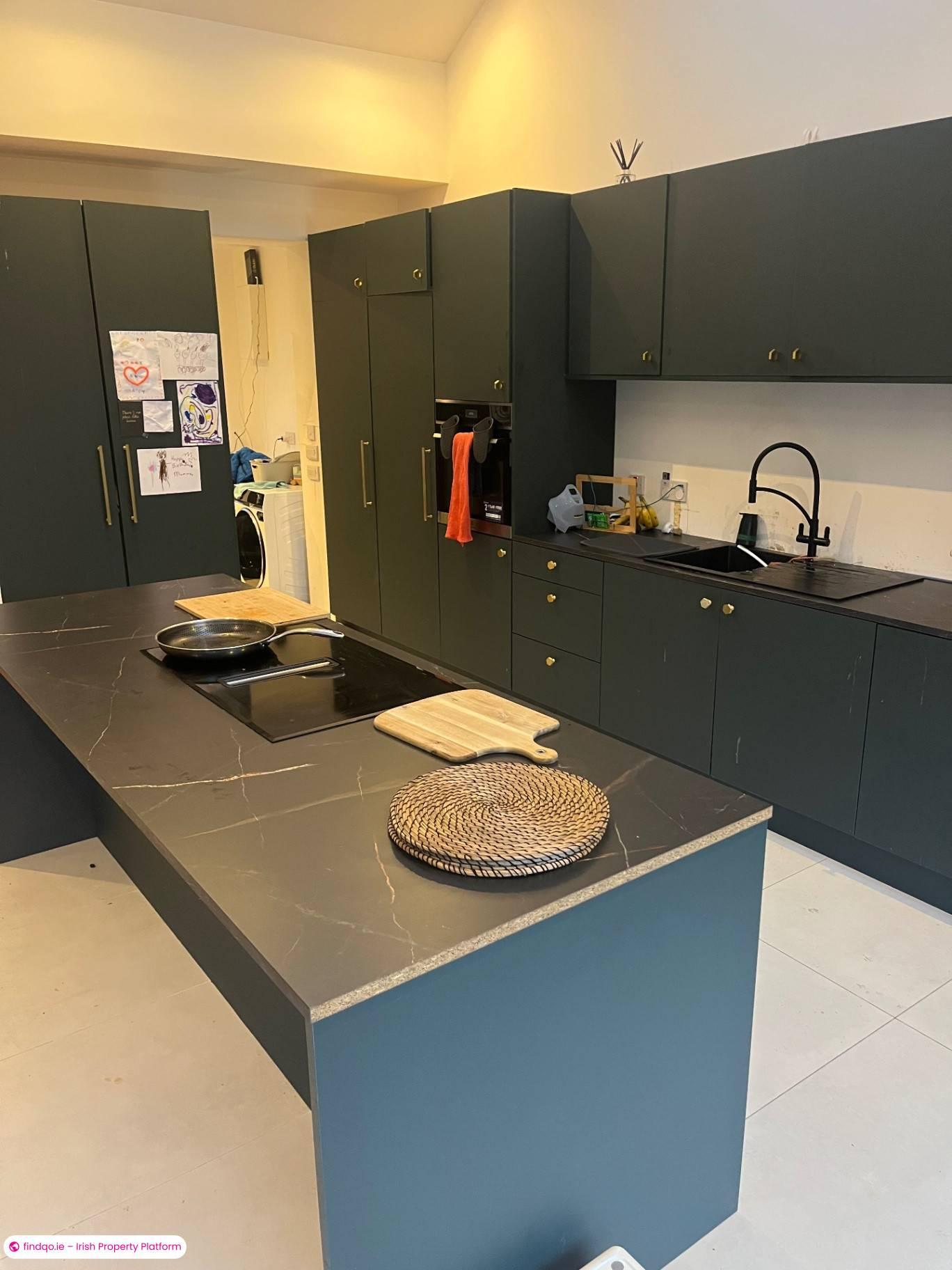 2 Bedroom House for Sharing in Blackrock, Dublin (County)