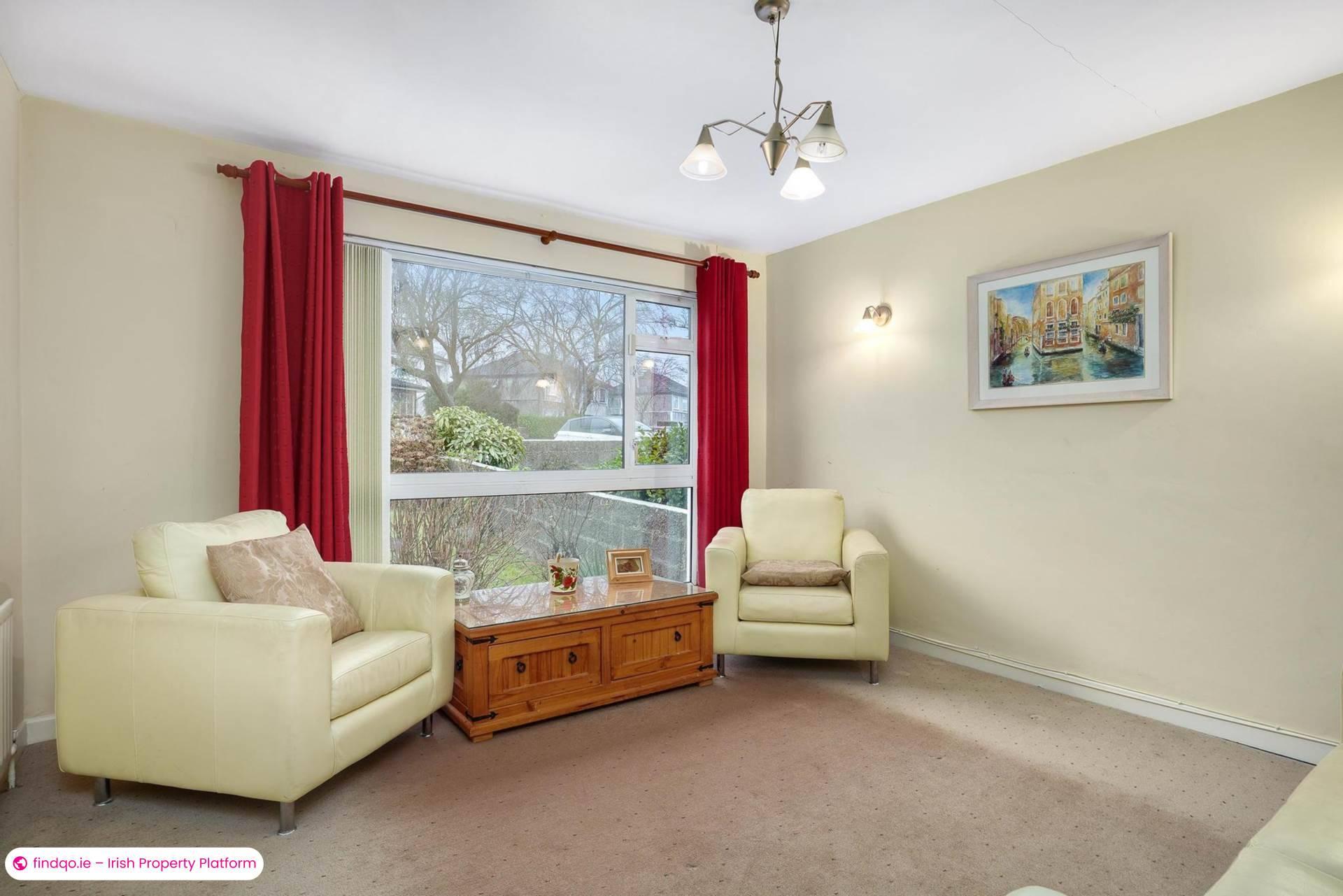 Semi-detached house for Sale in Dundrum, Down