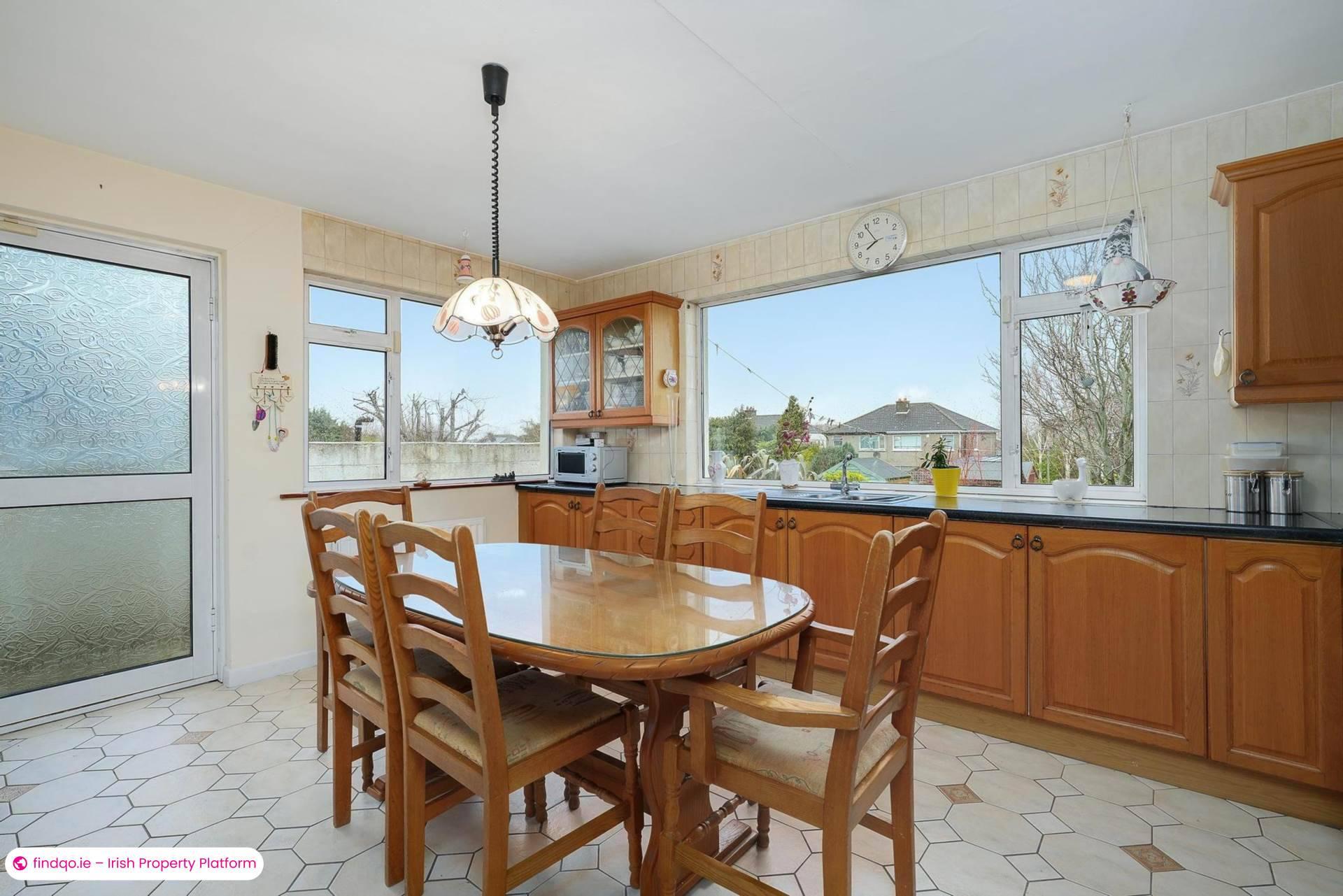 Semi-detached house for Sale in Dundrum, Down