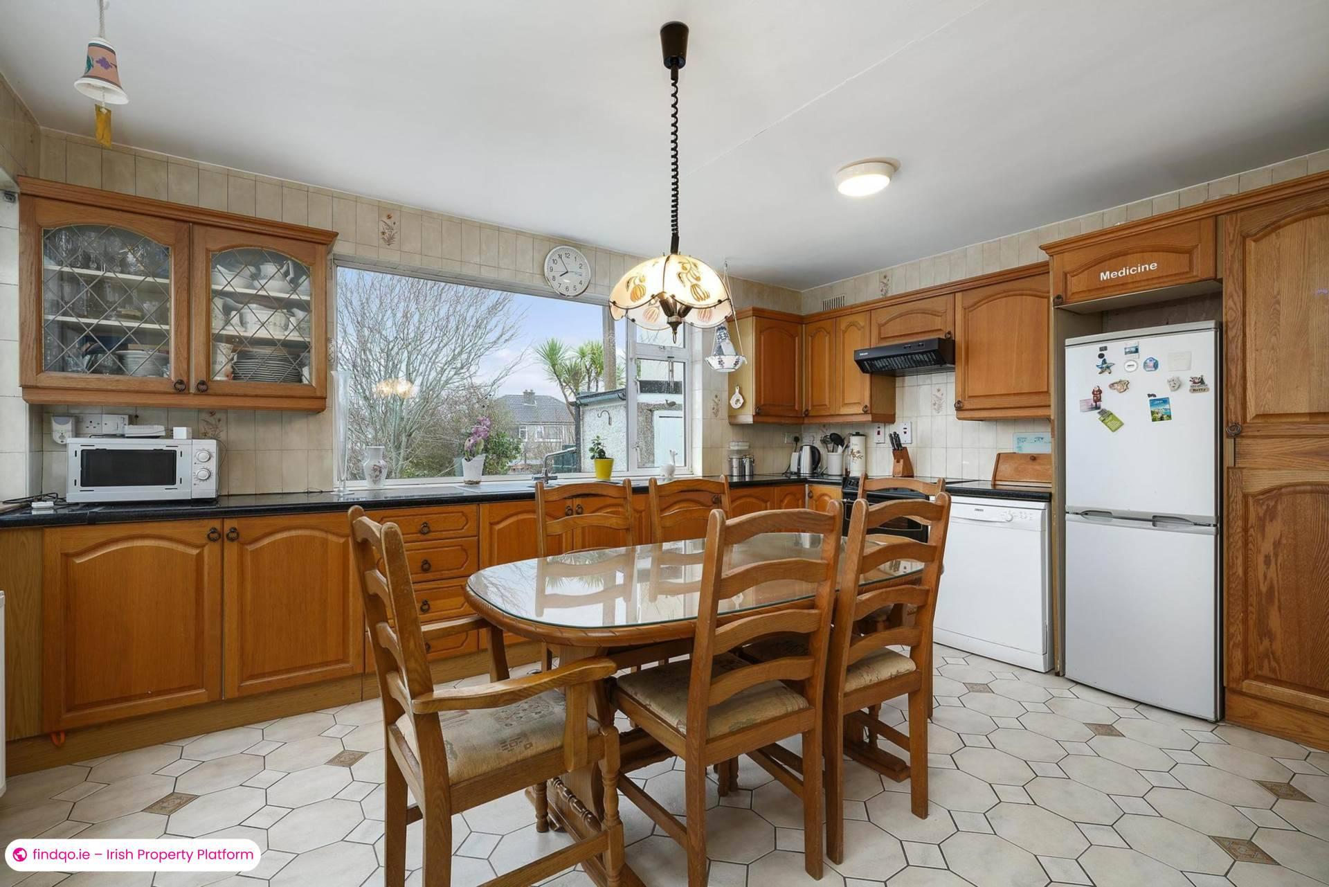 Semi-detached house for Sale in Dundrum, Down