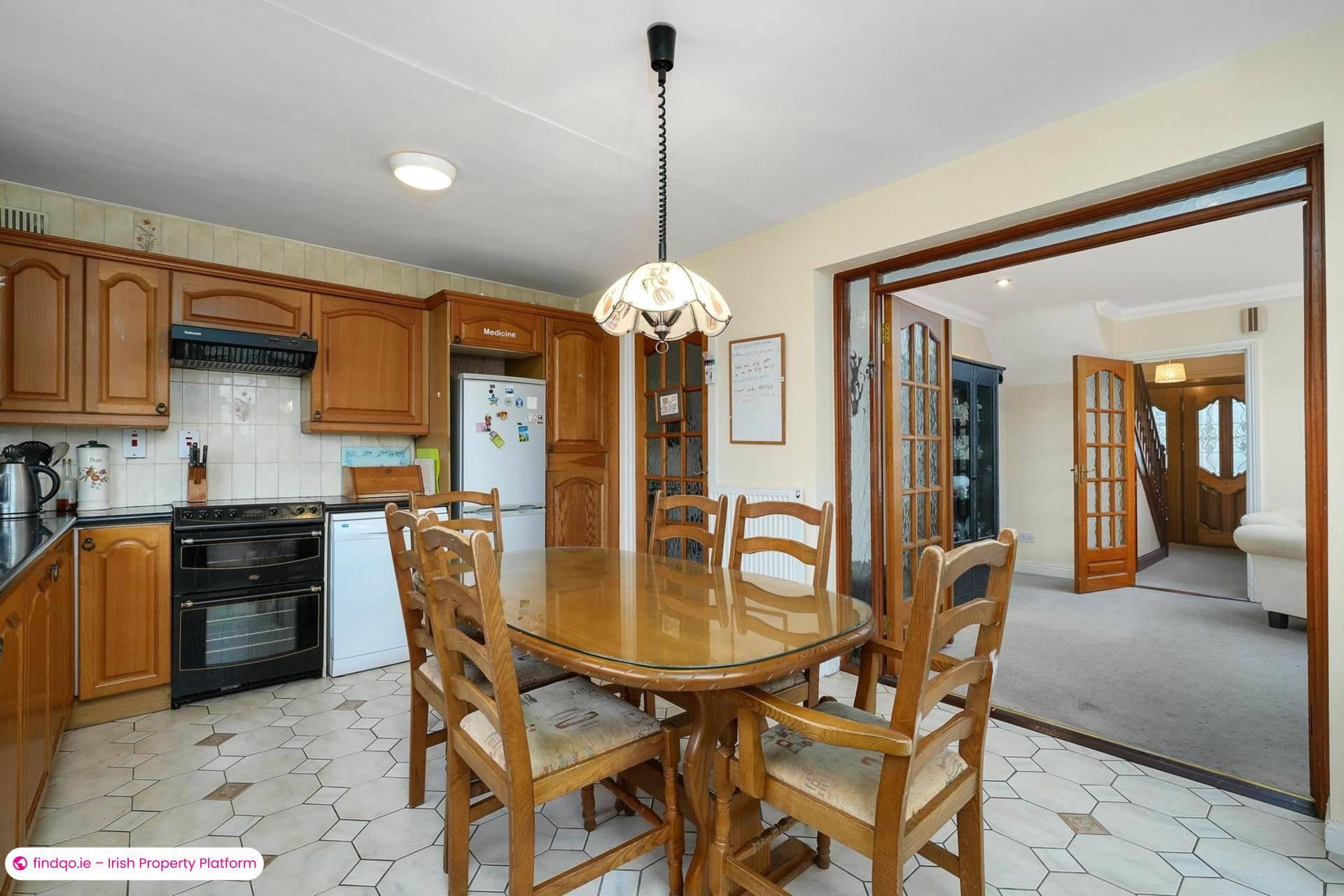 Semi-detached house for Sale in Dundrum, Down