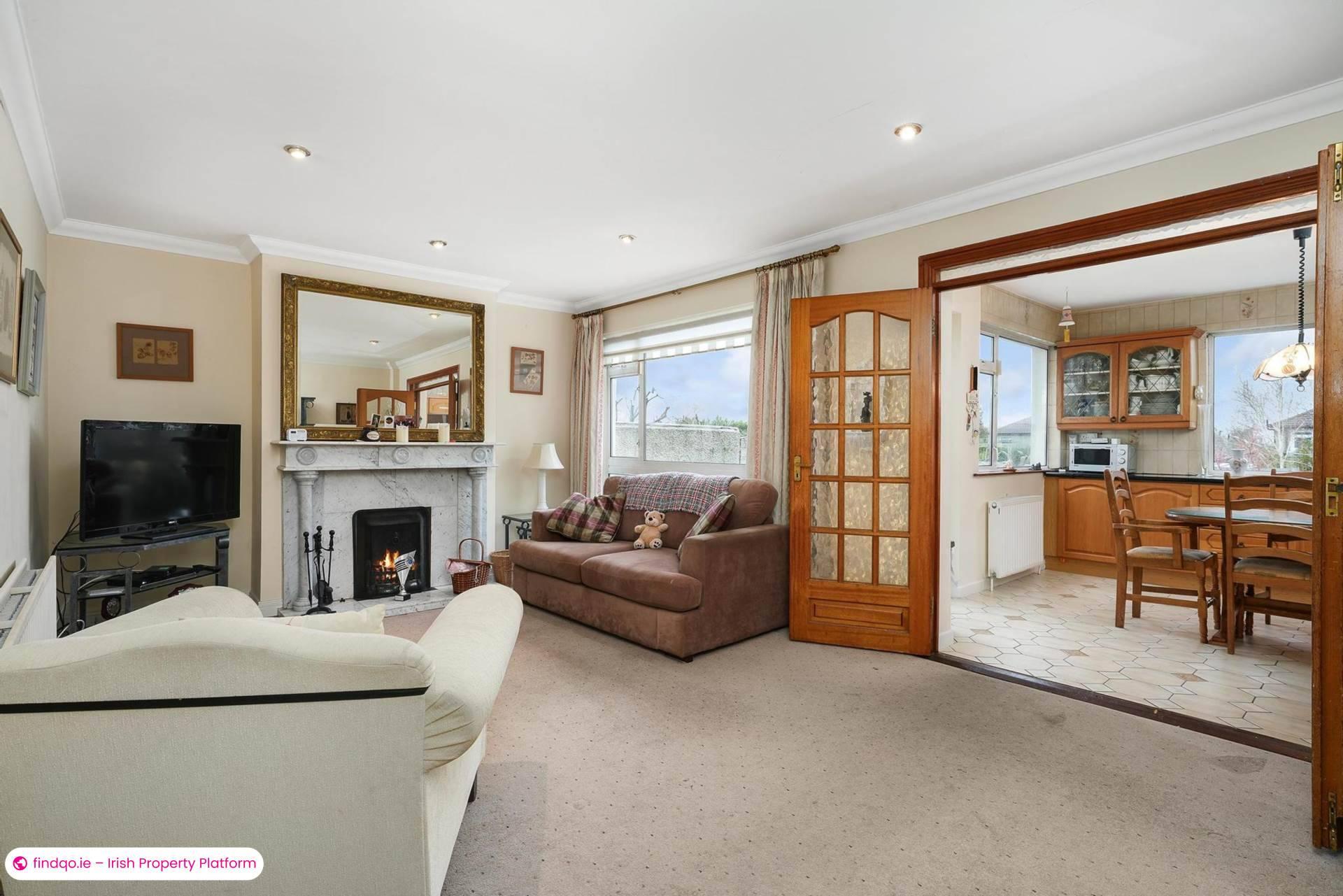 Semi-detached house for Sale in Dundrum, Down