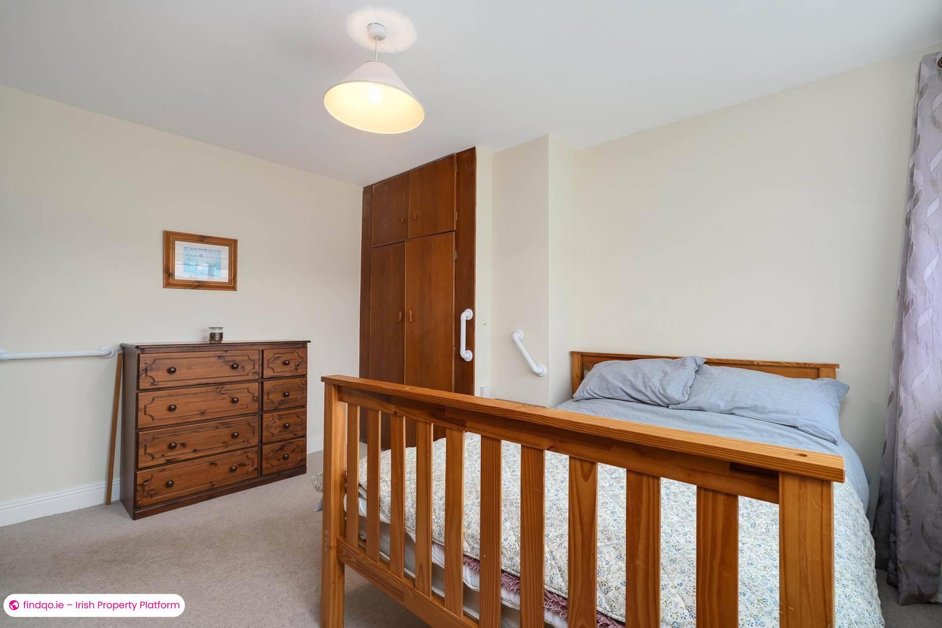 Semi-detached house for Sale in Dundrum, Down