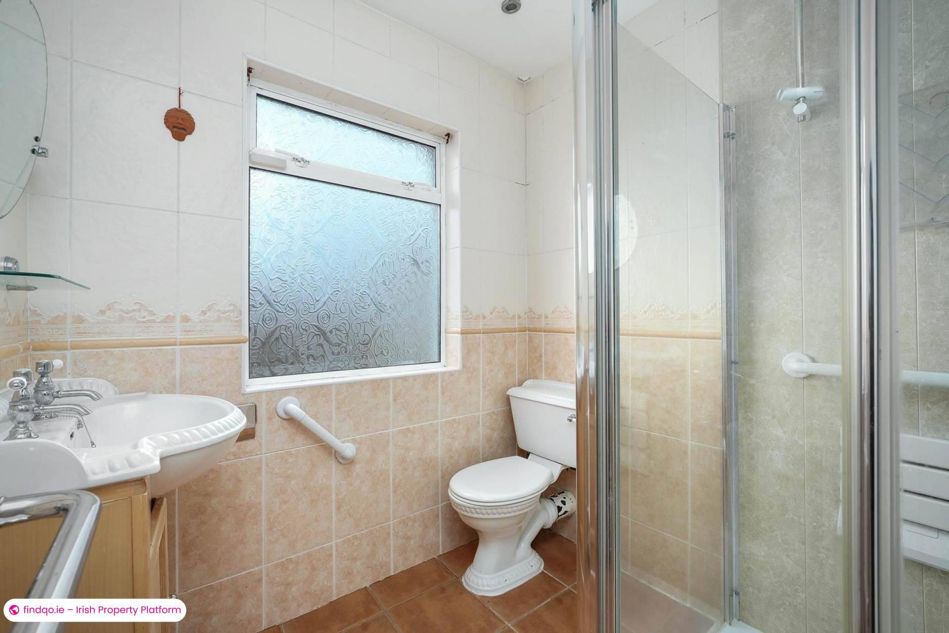 Semi-detached house for Sale in Dundrum, Down