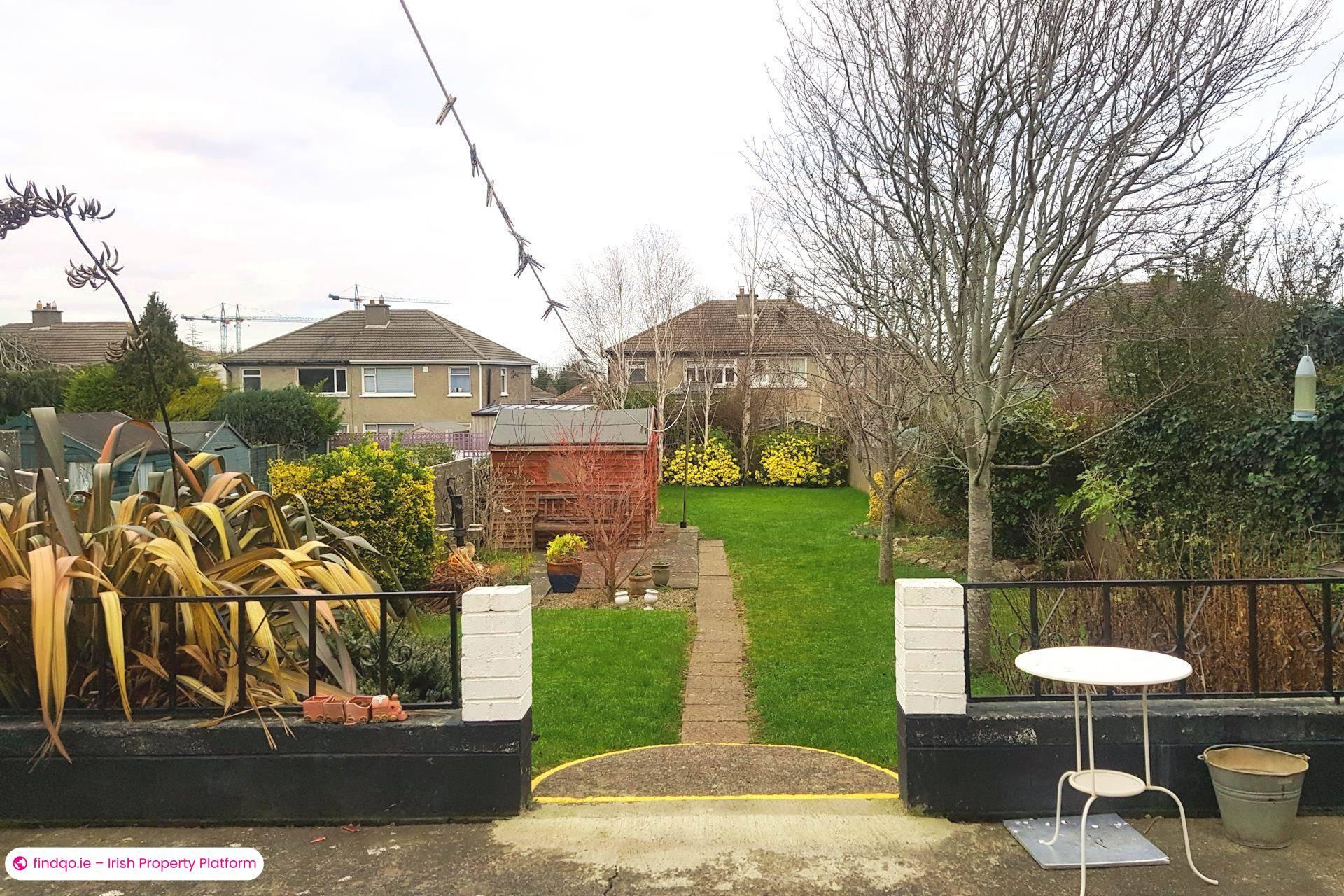 Semi-detached house for Sale in Dundrum, Down