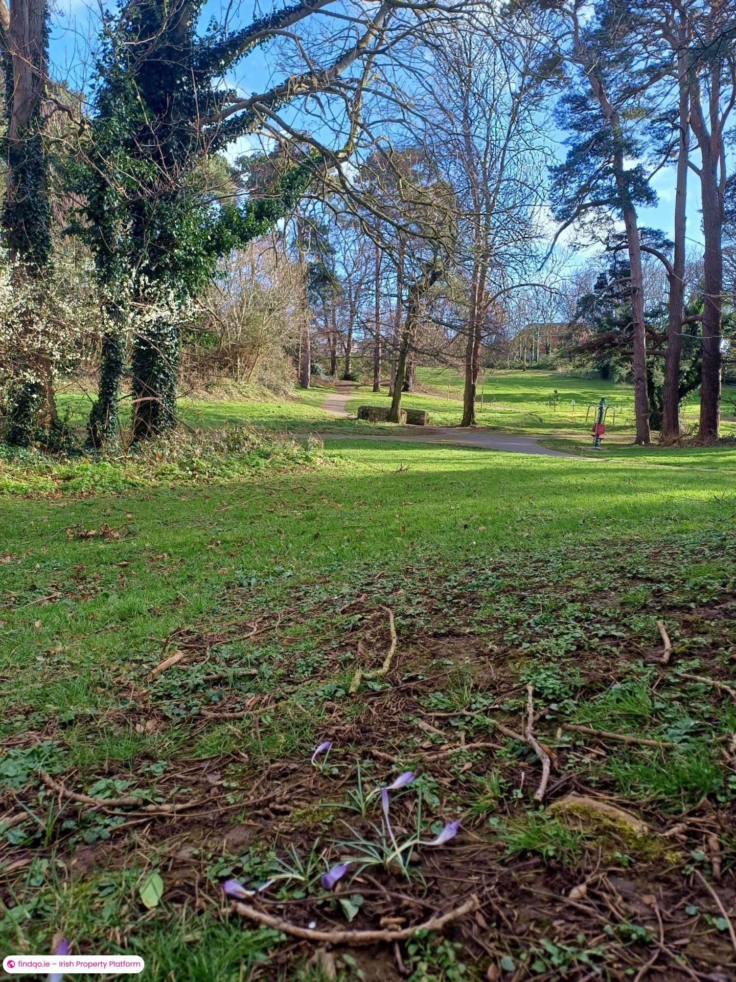 Semi-detached house for Sale in Dundrum, Down