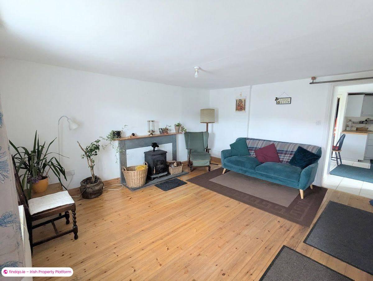 Detached house for Sale in Scarriff, Clare