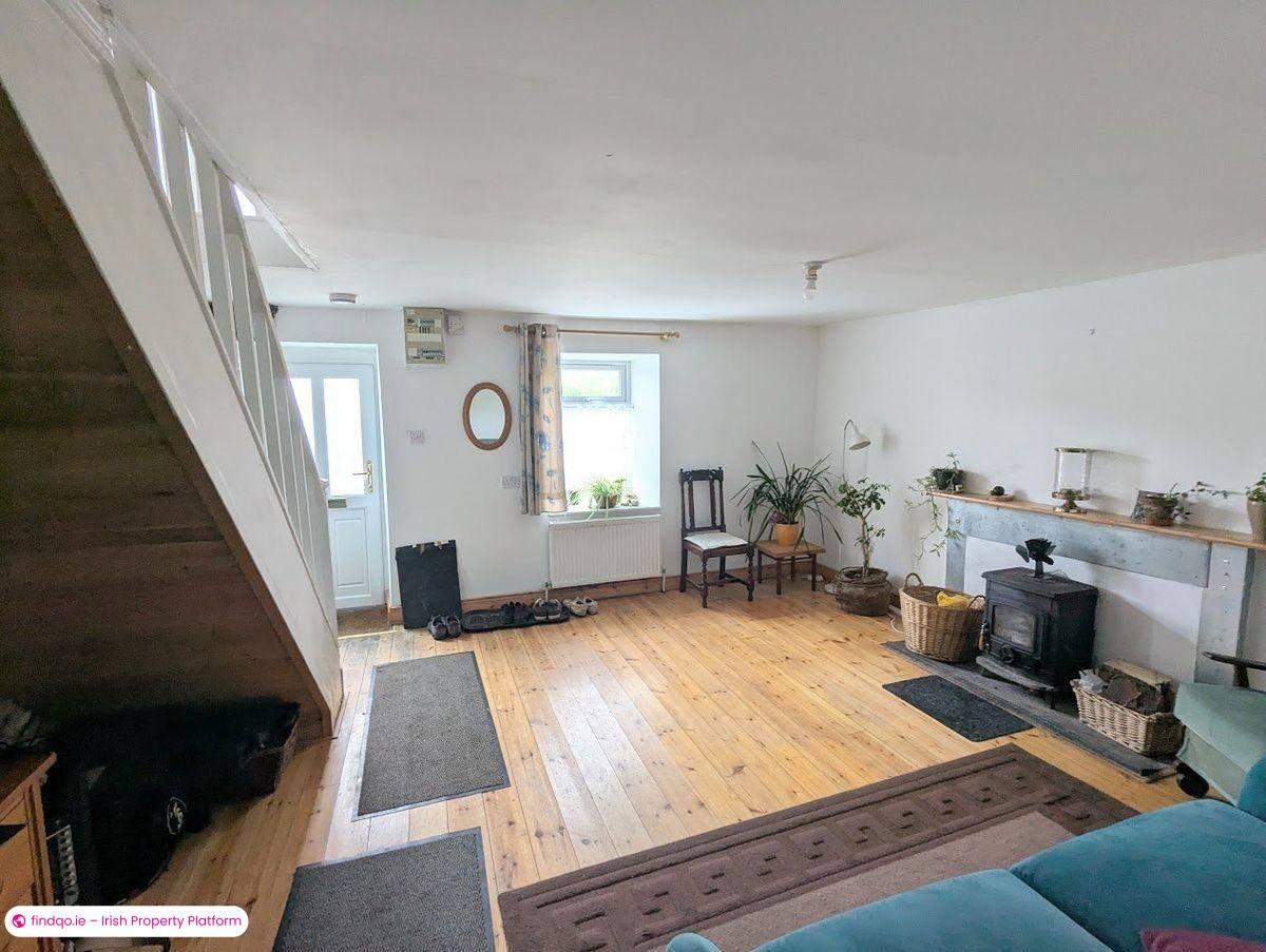 Detached house for Sale in Scarriff, Clare