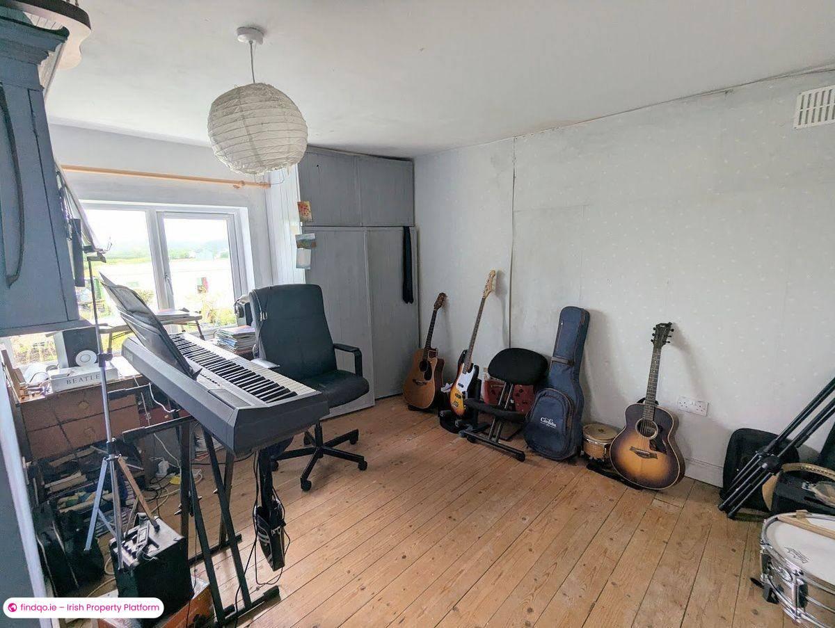 Detached house for Sale in Scarriff, Clare