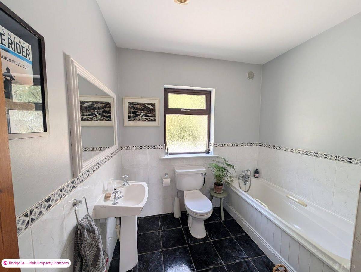 Detached house for Sale in Nenagh, Tipperary