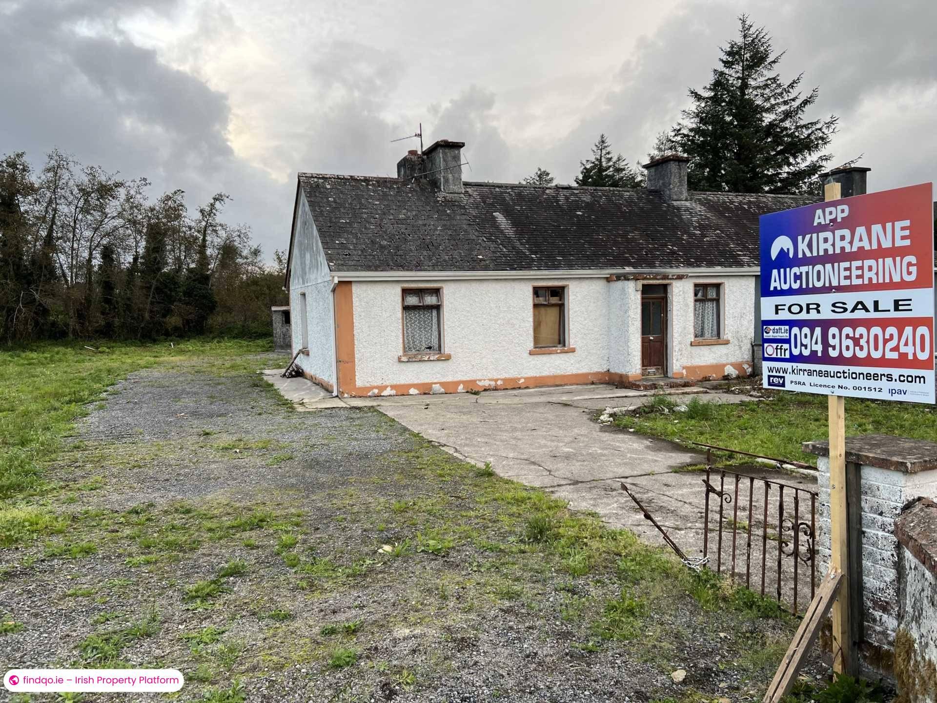 Semi-detached house for Sale in Kiltimagh, Mayo