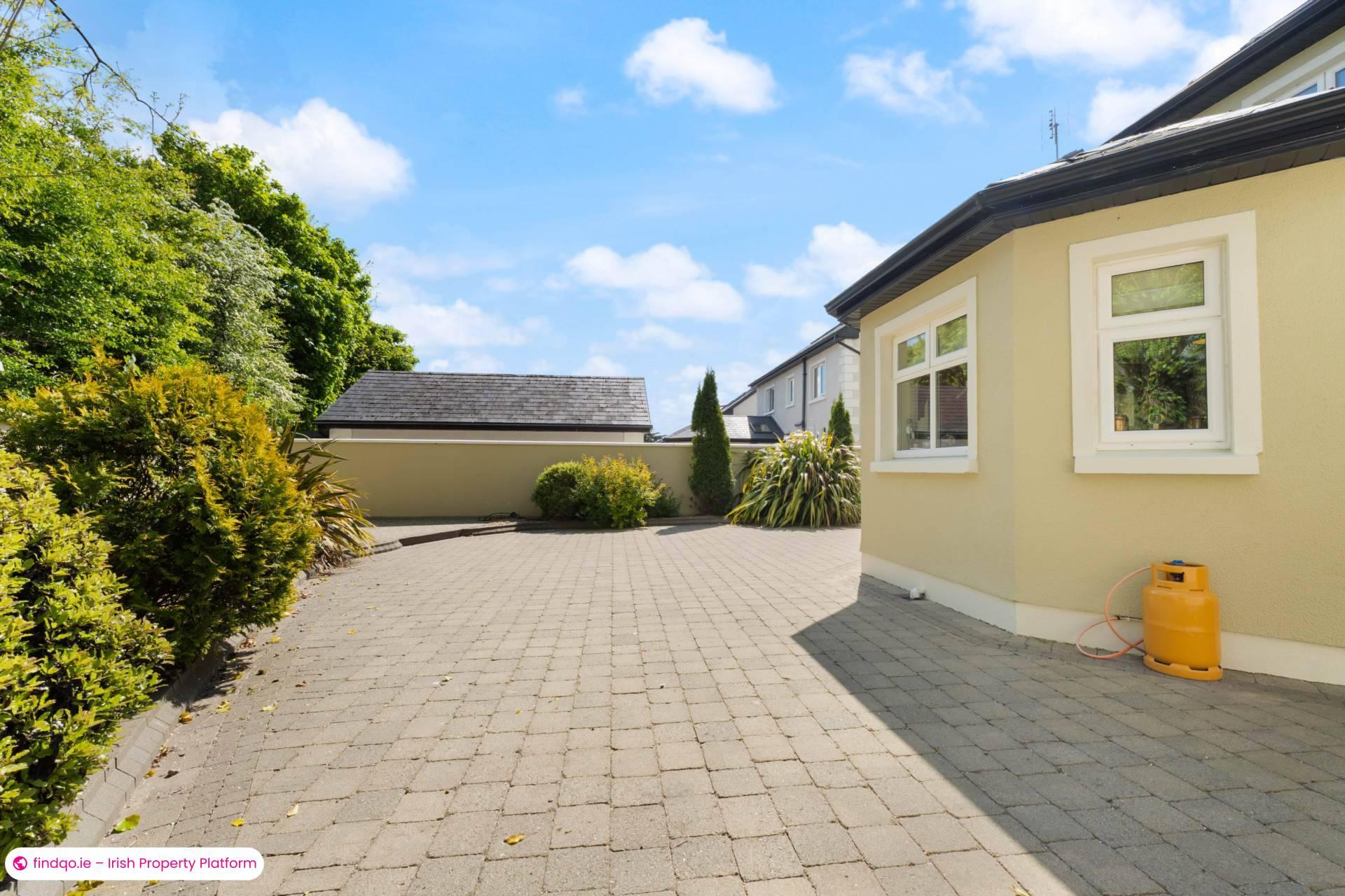 Detached house for Sale in Knock, Clare