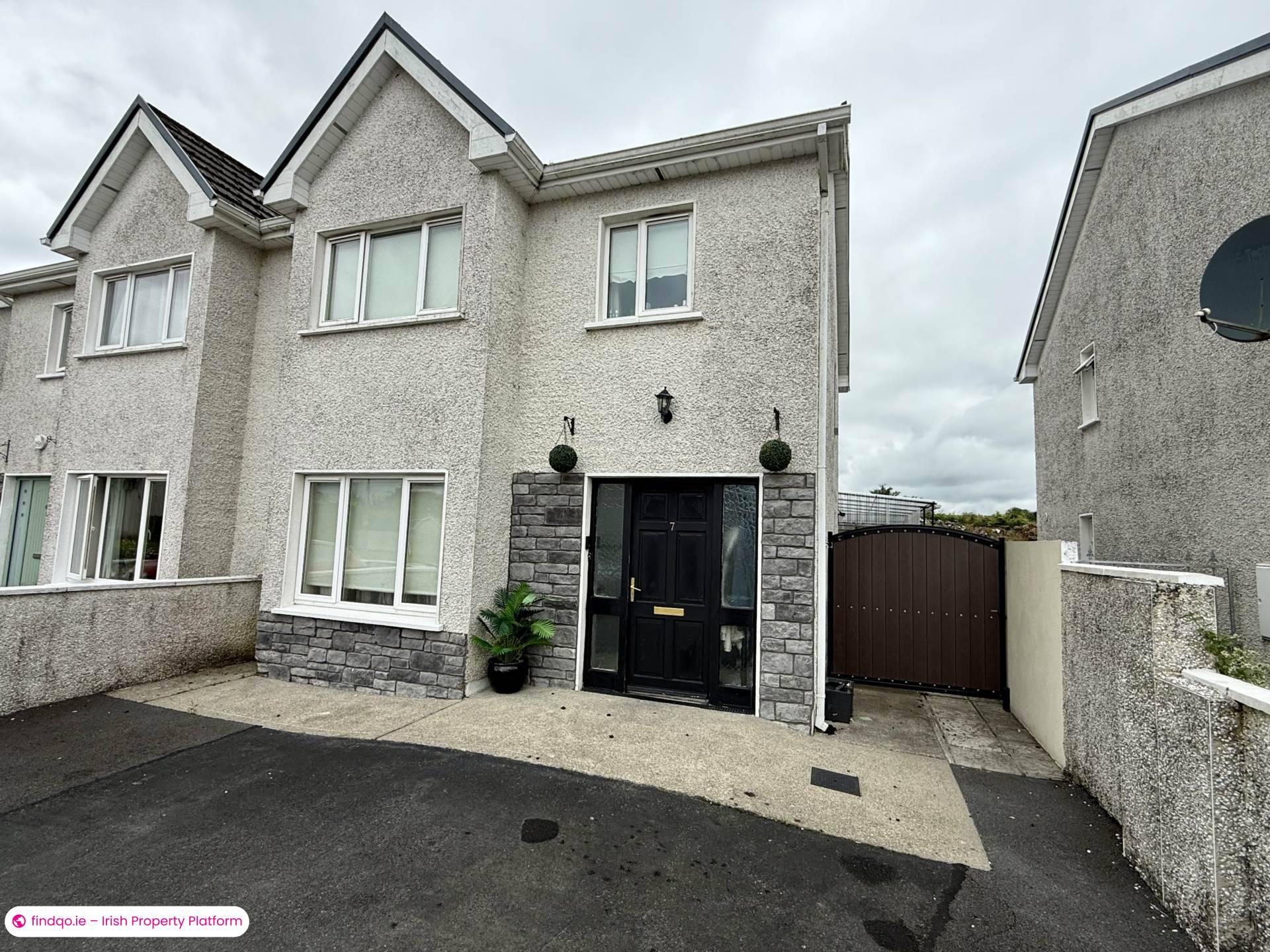 Semi-detached house for Sale in Ballyhaunis, Mayo