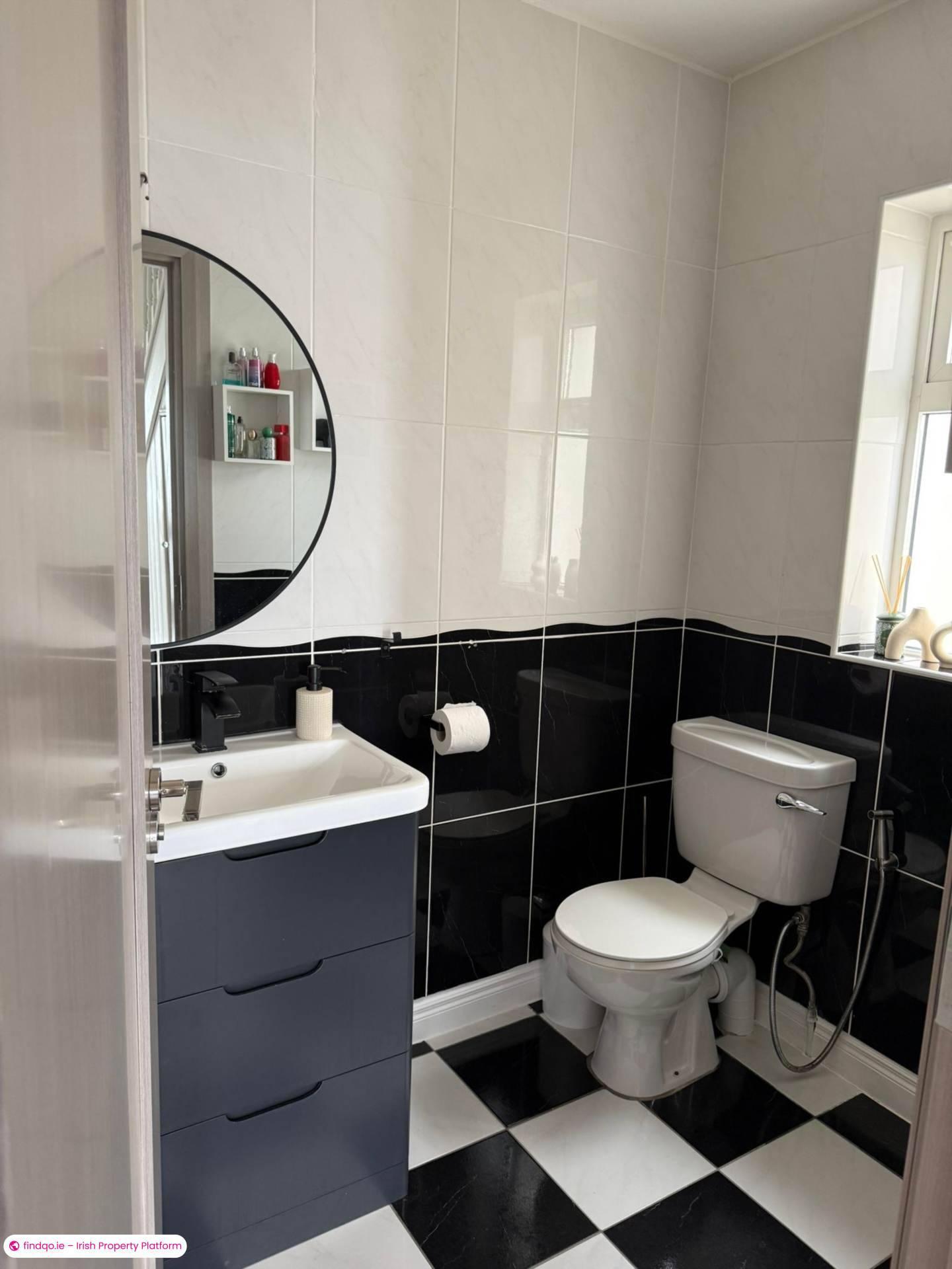 Semi-detached house for Sale in Ballyhaunis, Mayo