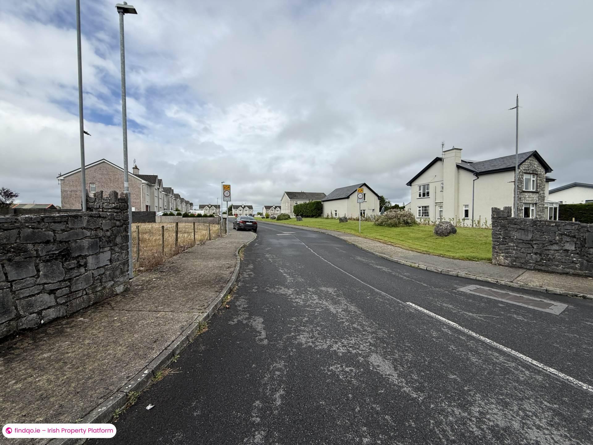 Semi-detached house for Sale in Ballyhaunis, Mayo