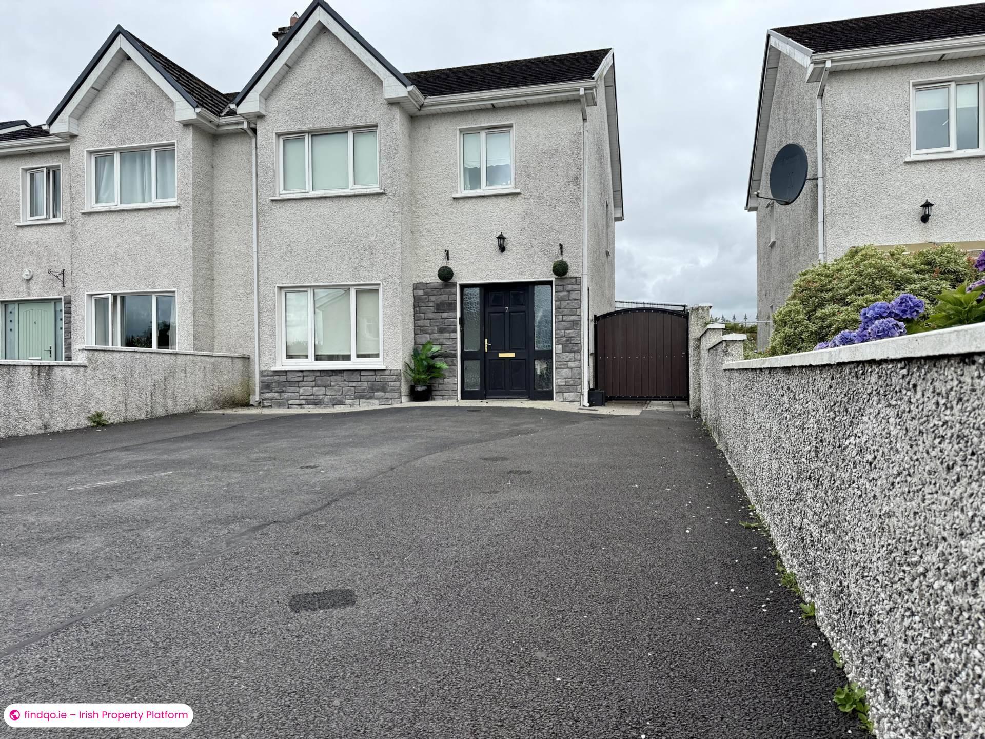 Semi-detached house for Sale in Ballyhaunis, Mayo