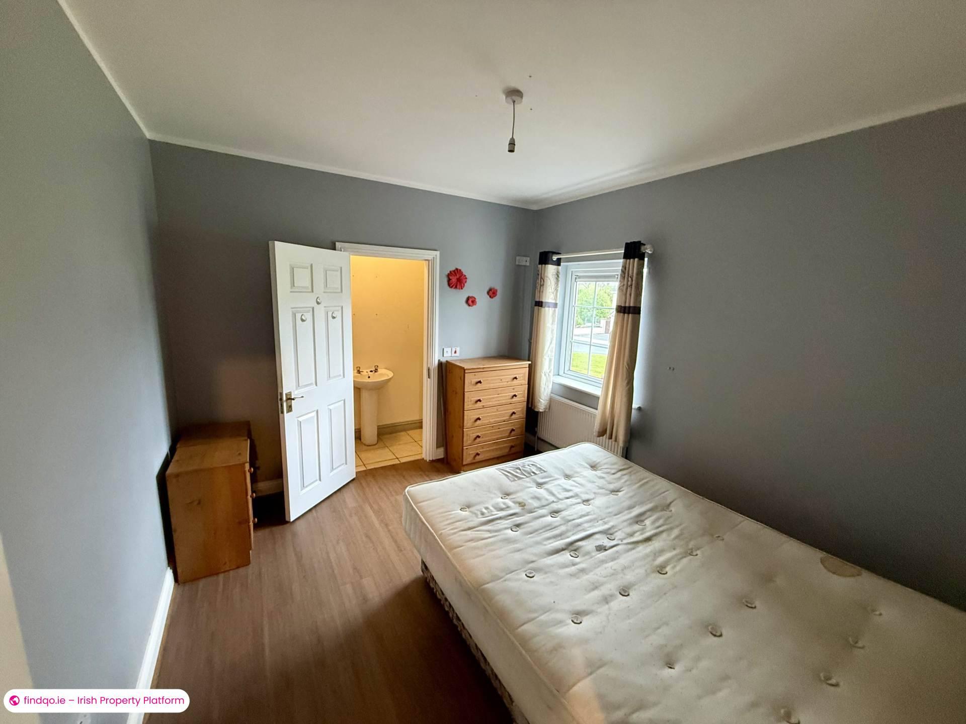 Semi-detached house for Sale in Ballyhaunis, Mayo