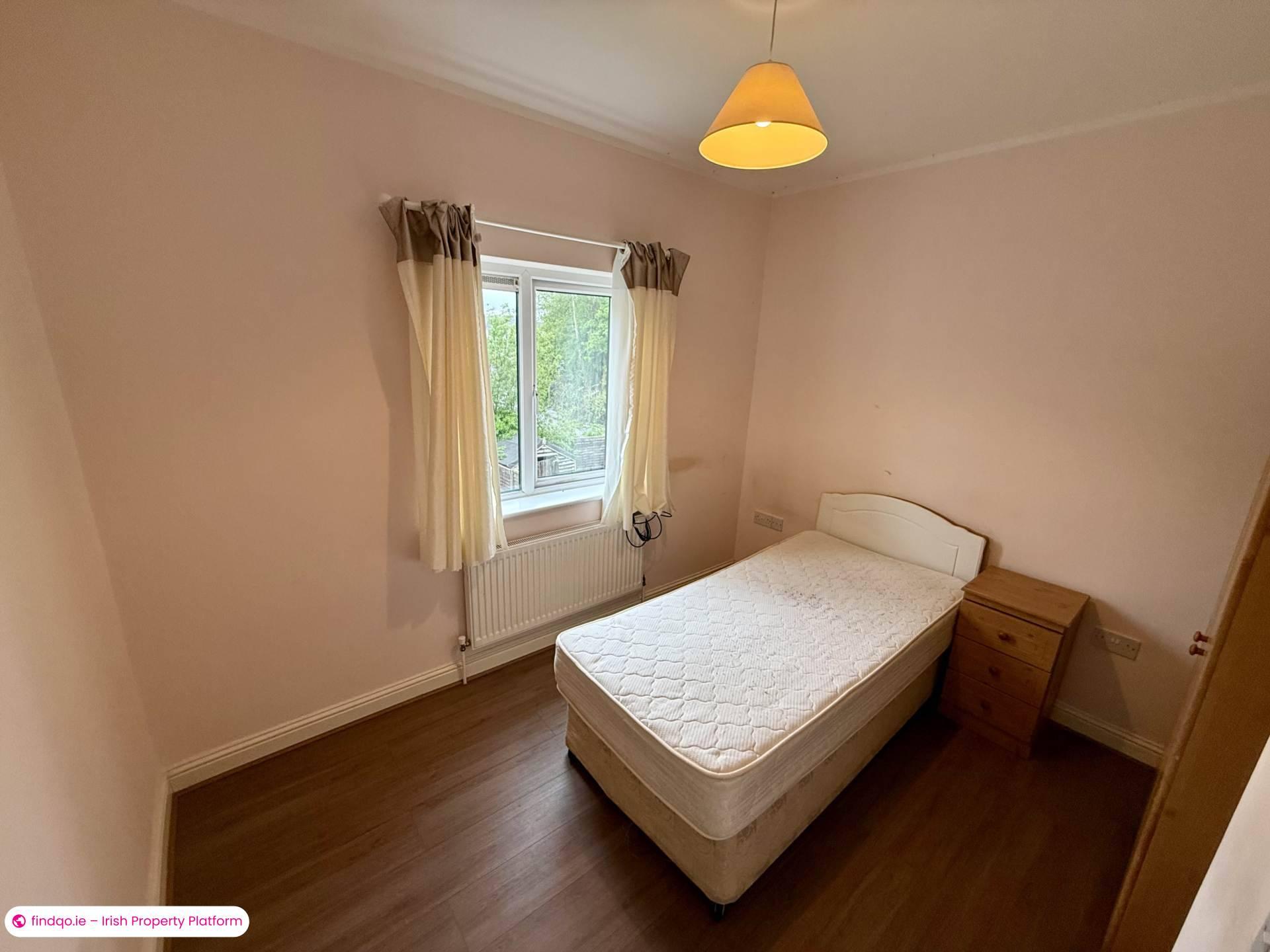 Semi-detached house for Sale in Ballyhaunis, Mayo