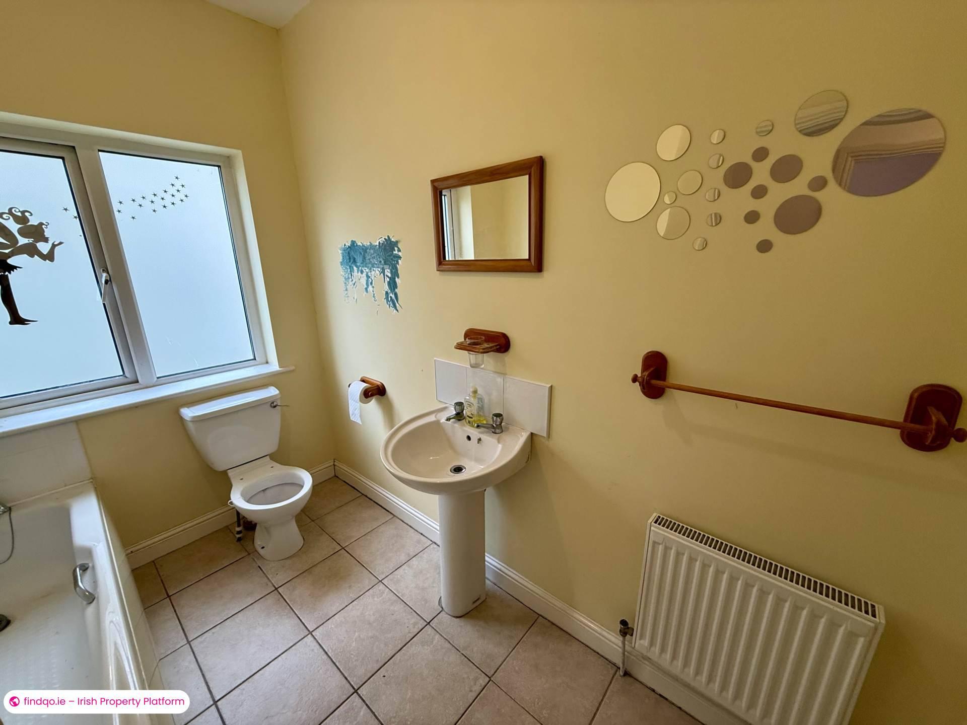 Semi-detached house for Sale in Ballyhaunis, Mayo