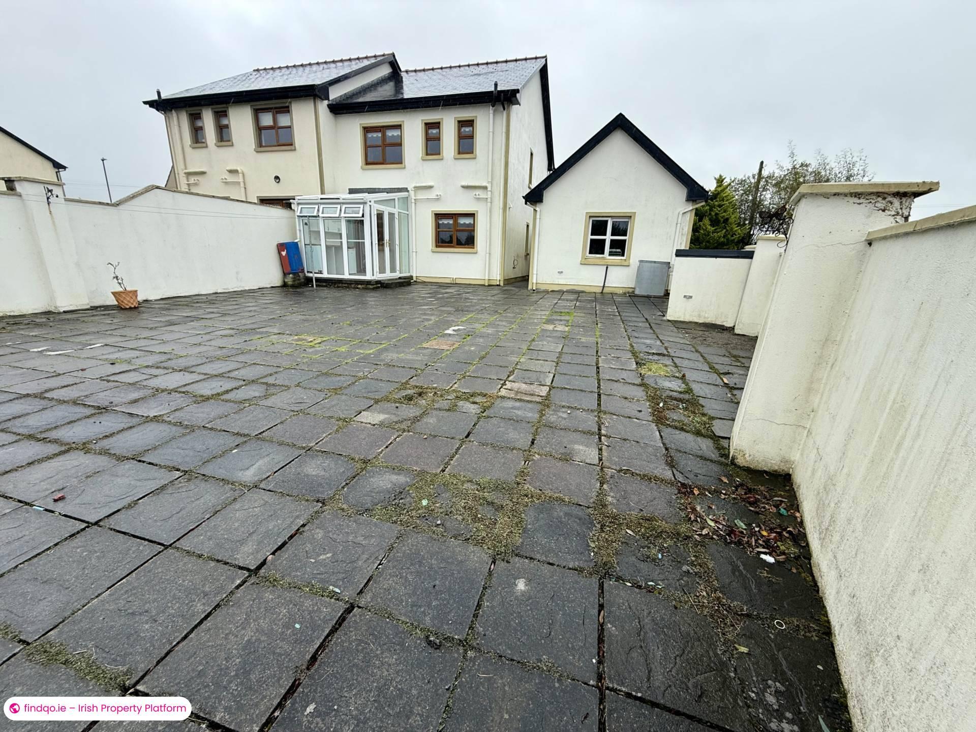 Semi-detached house for Sale in Ballaghaderreen, Roscommon