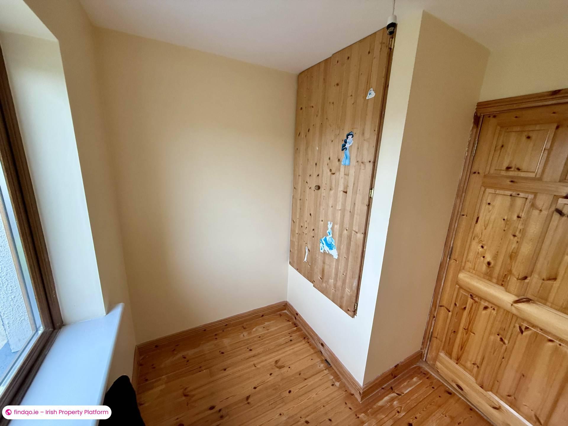 Terraced house for Sale in Knock, Clare