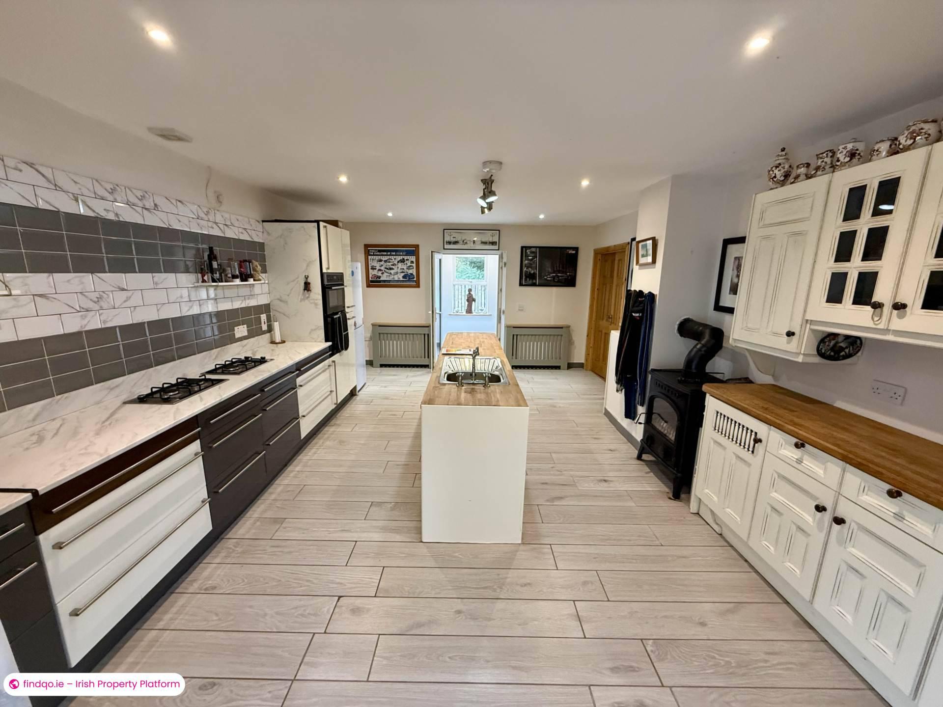 Detached house for Sale in Knock, Clare