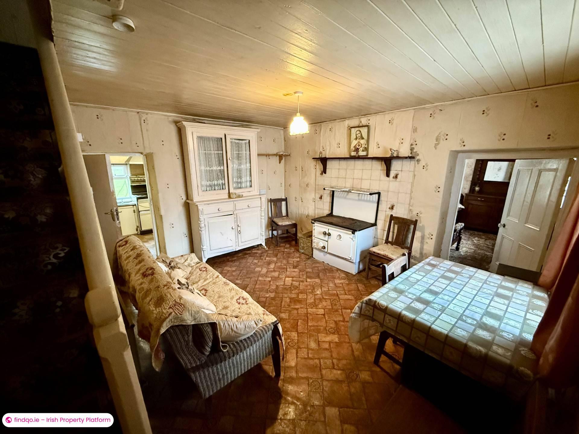 Detached house for Sale in Ballyhaunis, Mayo