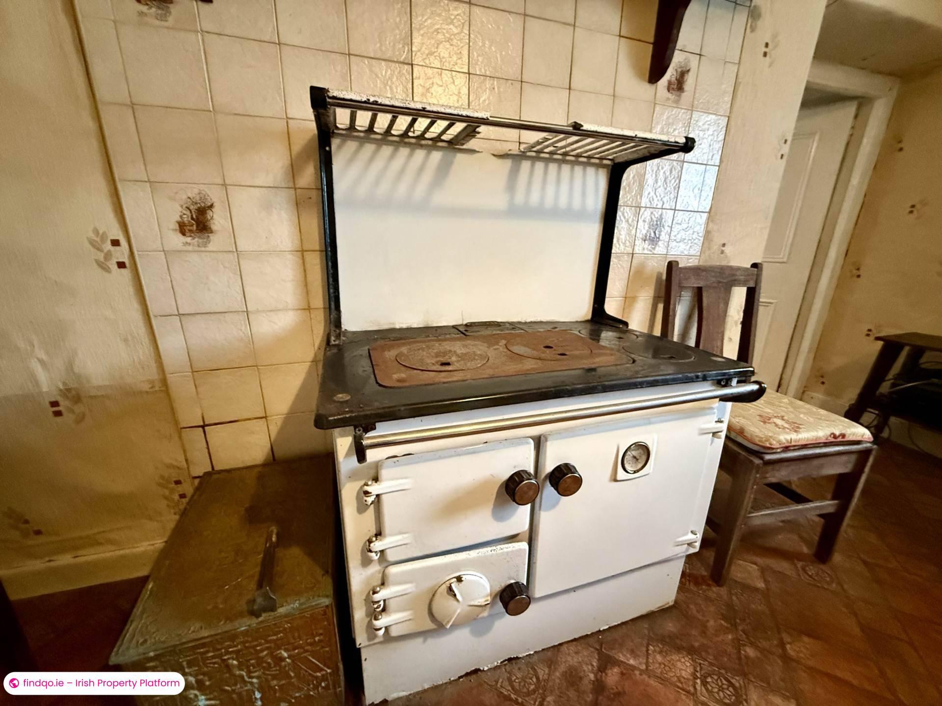 Detached house for Sale in Ballyhaunis, Mayo