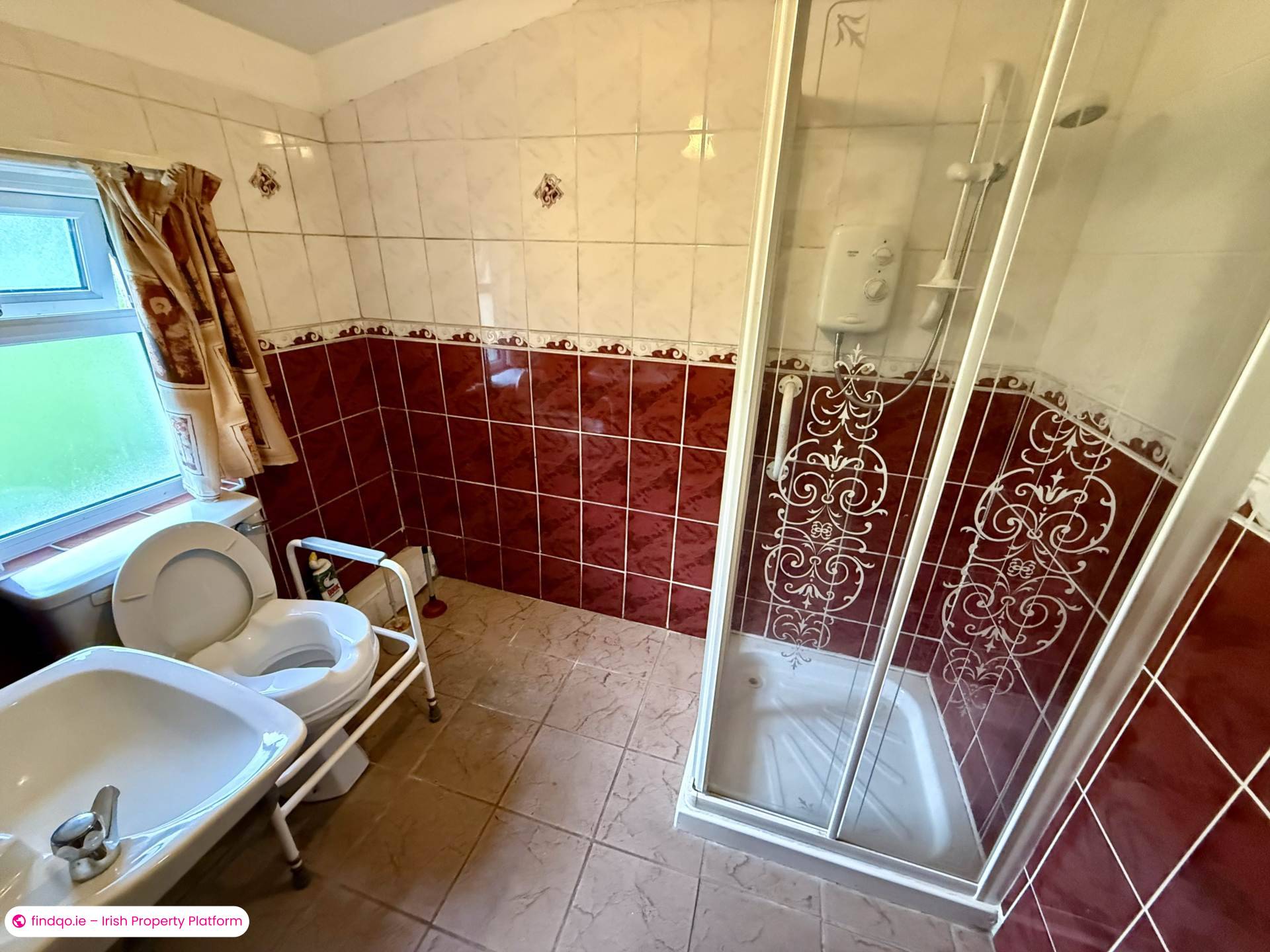 Detached house for Sale in Ballyhaunis, Mayo