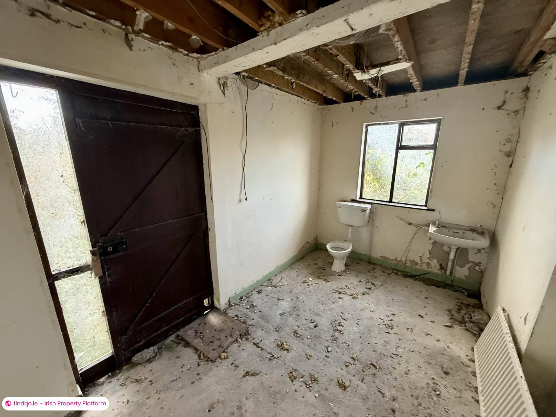 Detached house for Sale in Ballyhaunis, Mayo